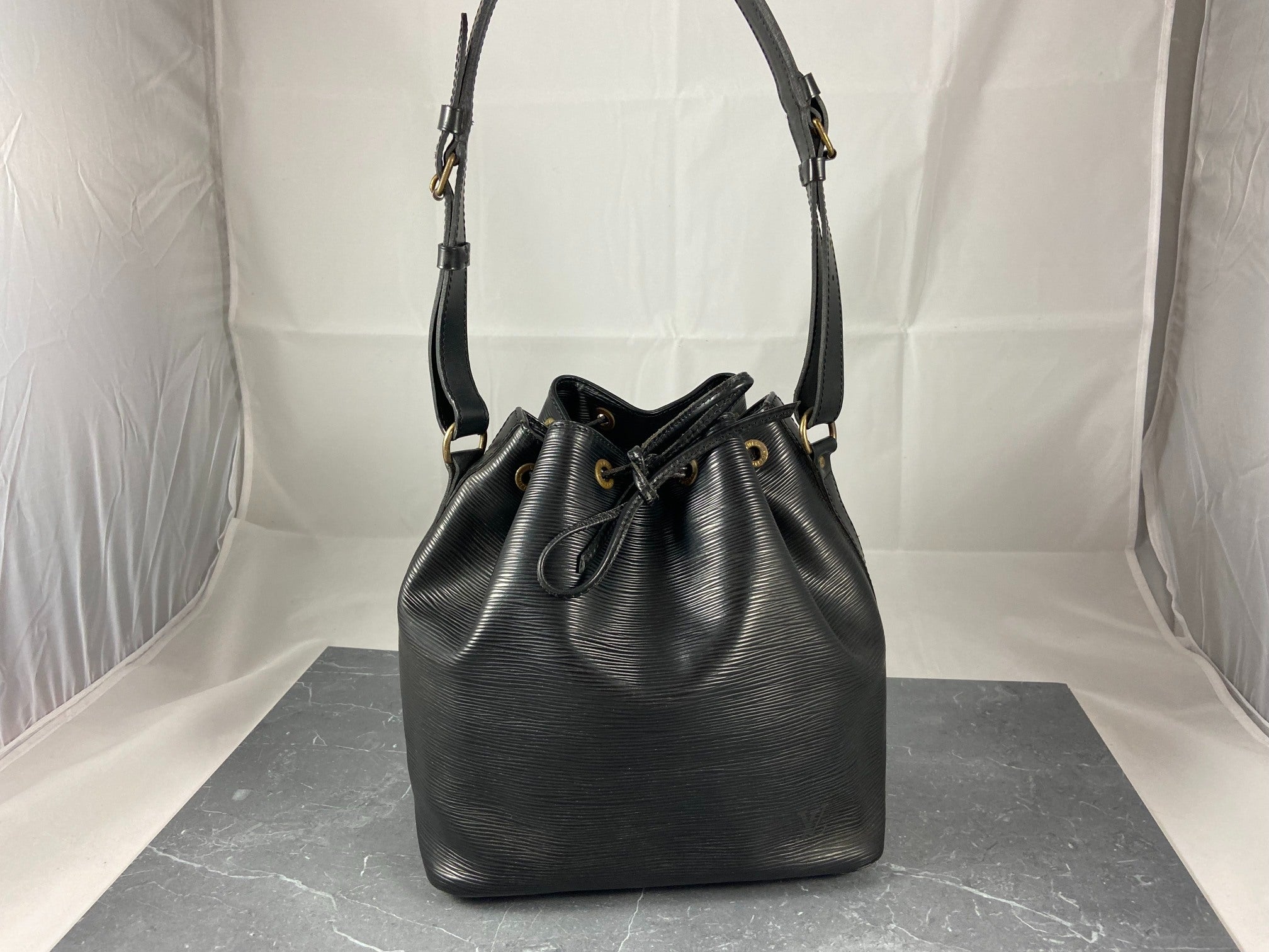 Louis Vuitton Sac Noé Petit Black Epi Leather