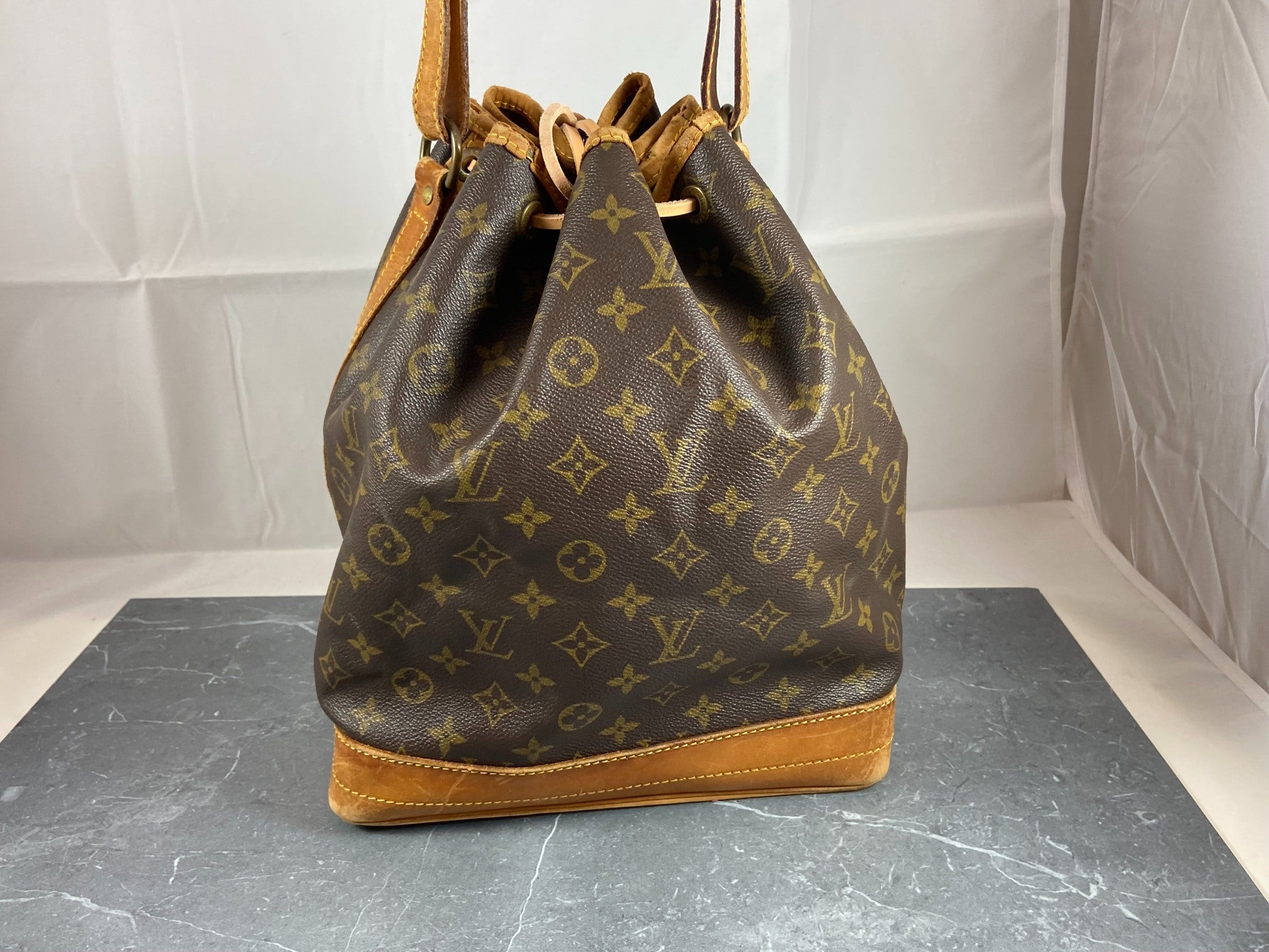 Louis Vuitton Sac Noé Grand Monogram Canvas