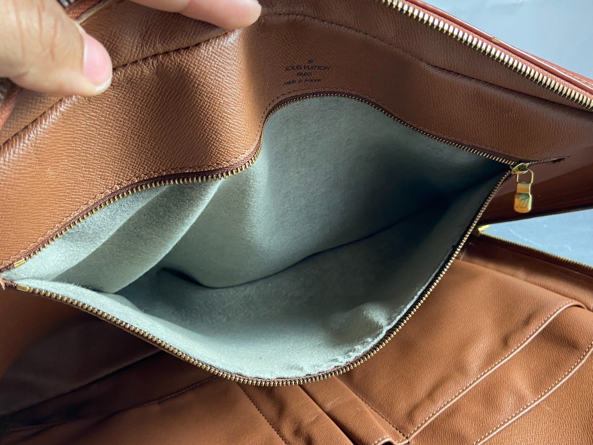 Louis Vuitton Porte Documents Voyage Brown Epi Leather