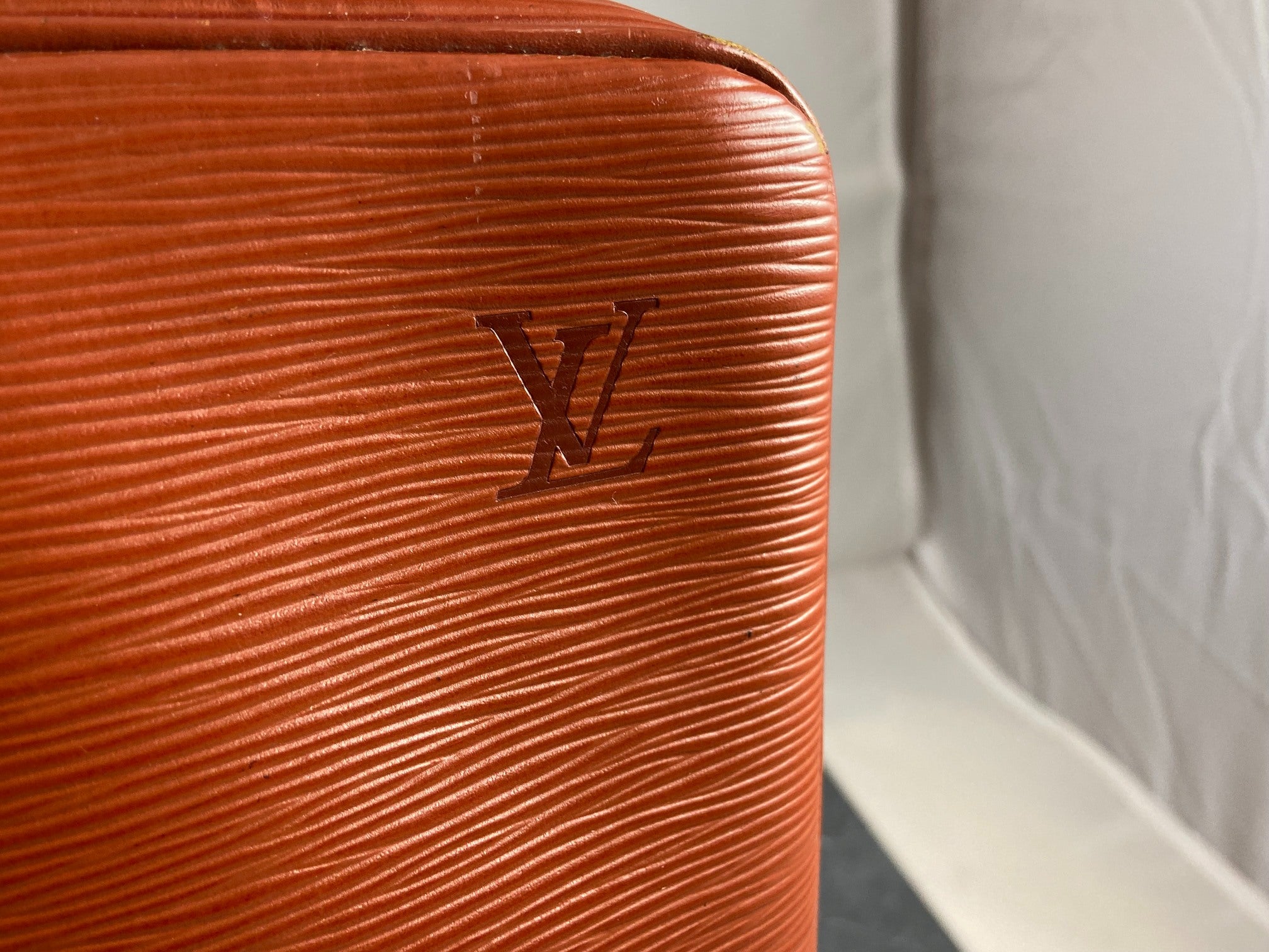 Louis Vuitton Porte Documents Voyage Brown Epi Leather
