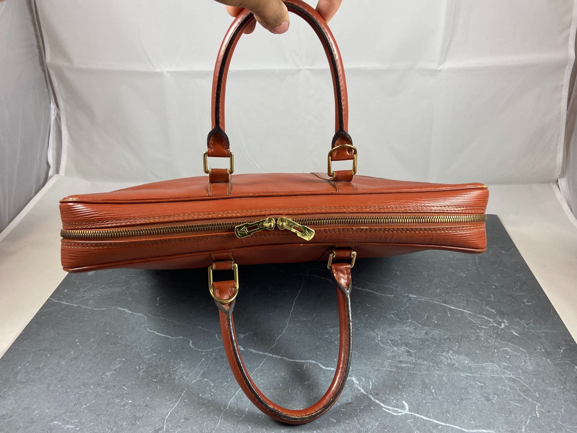 Louis Vuitton Porte Documents Voyage Brown Epi Leather