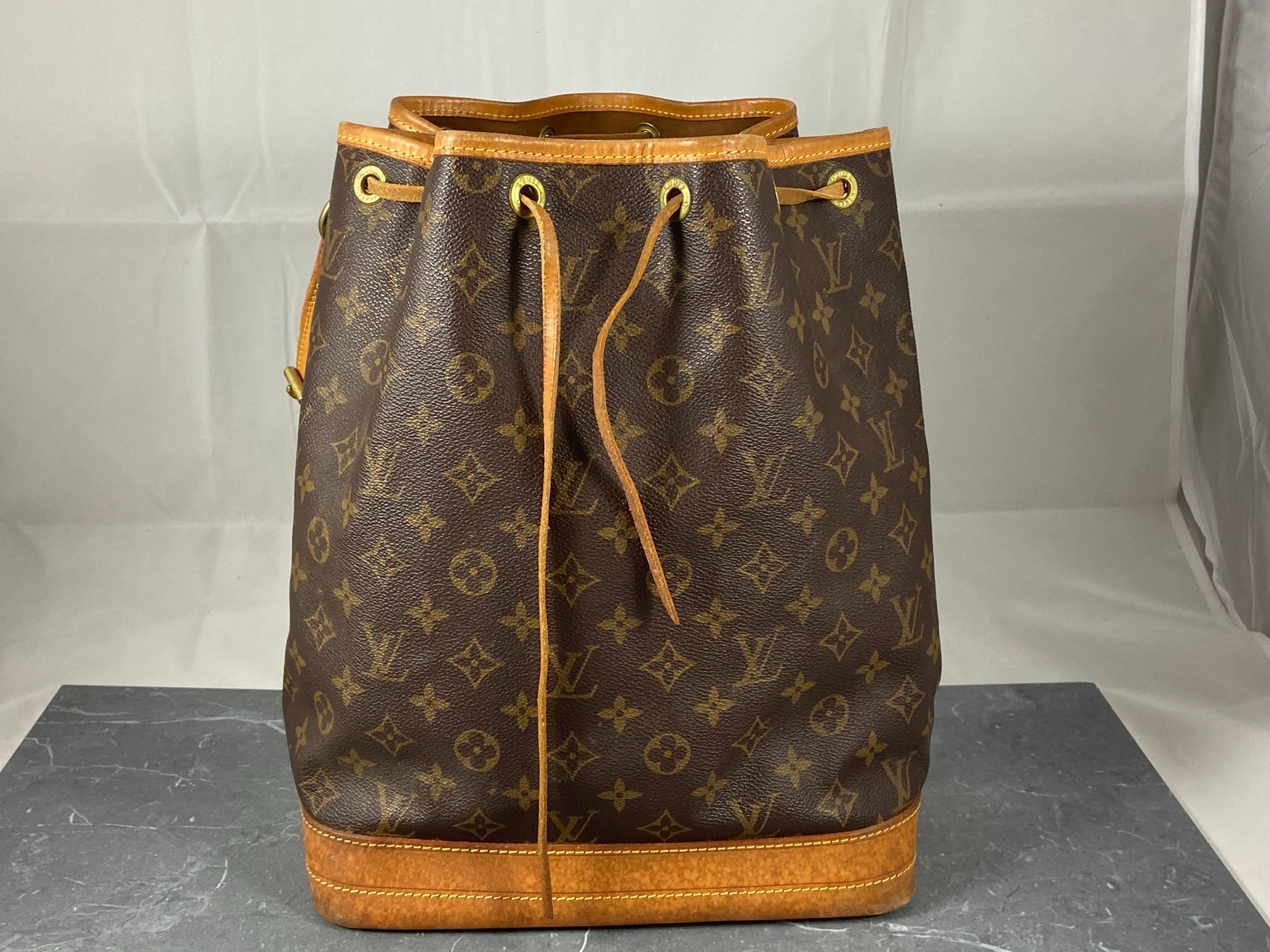 Louis Vuitton Sac Noé Grand Monogram Canvas