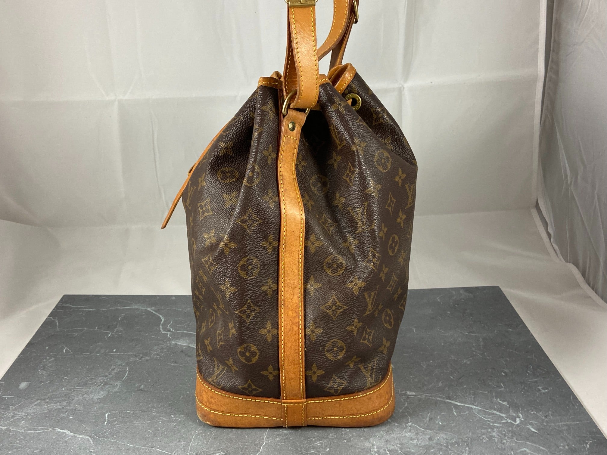 Louis Vuitton Sac Noé Grand Monogram Canvas