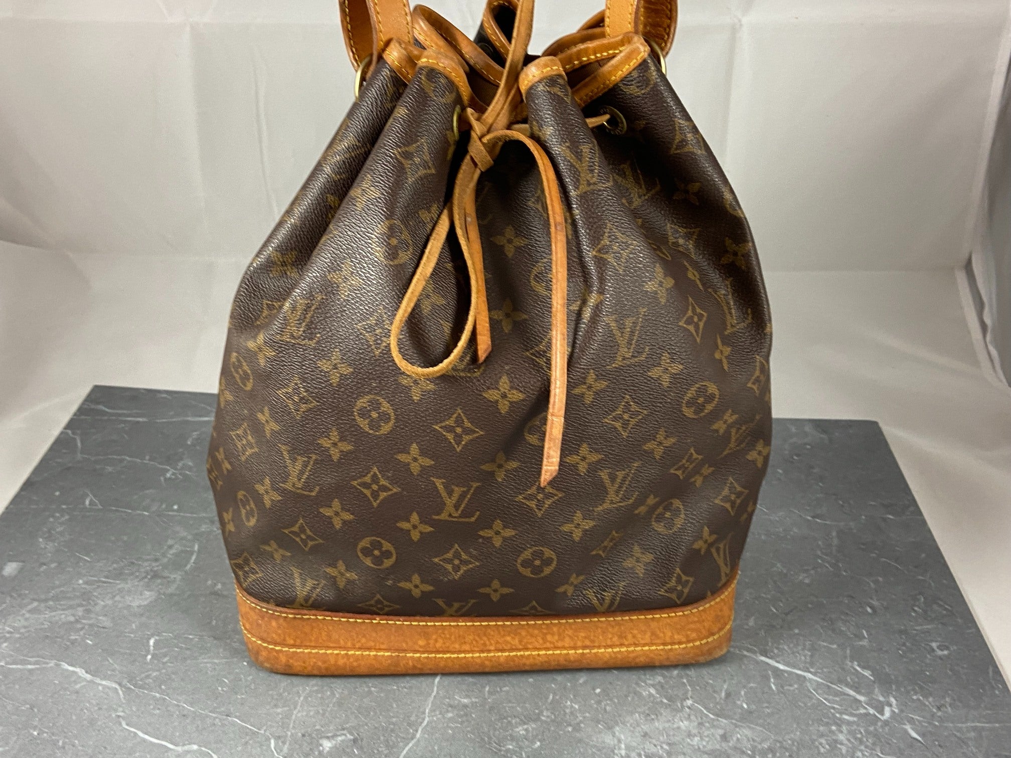 Louis Vuitton Sac Noé Grand Monogram Canvas
