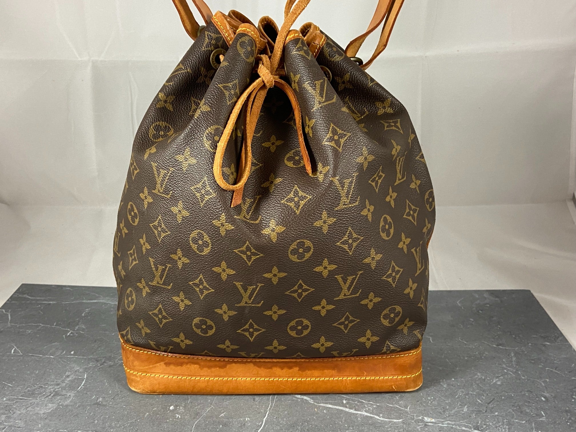 Louis Vuitton Sac Noé Grand Monogram Canvas