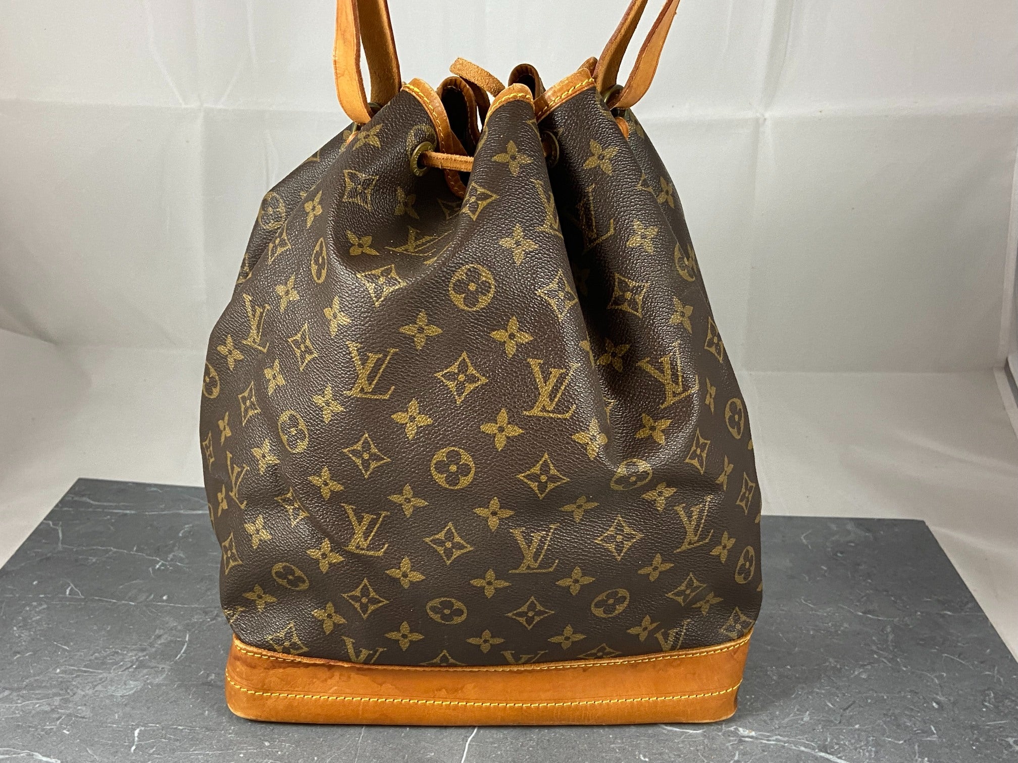 Louis Vuitton Sac Noé Grand Monogram Canvas