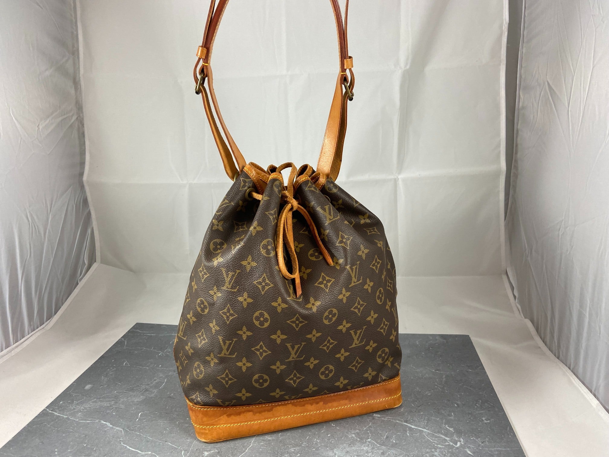 Louis Vuitton Sac Noé Grand Monogram Canvas