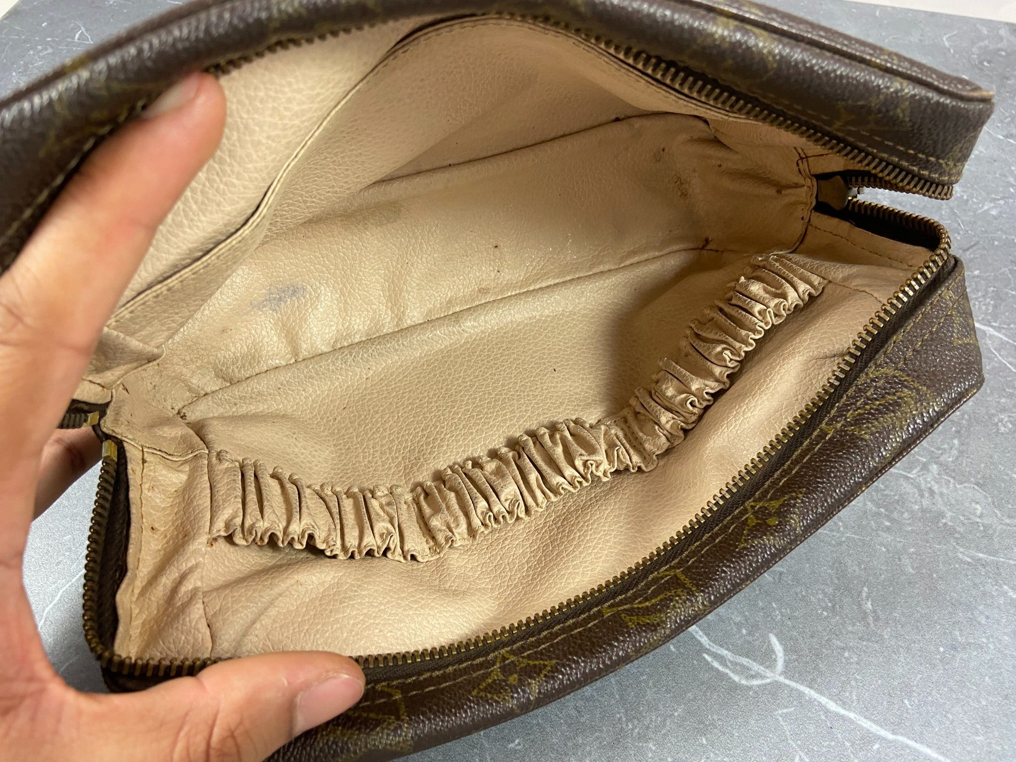 Louis Vuitton Trousse Toilette 23 Monogram Canvas