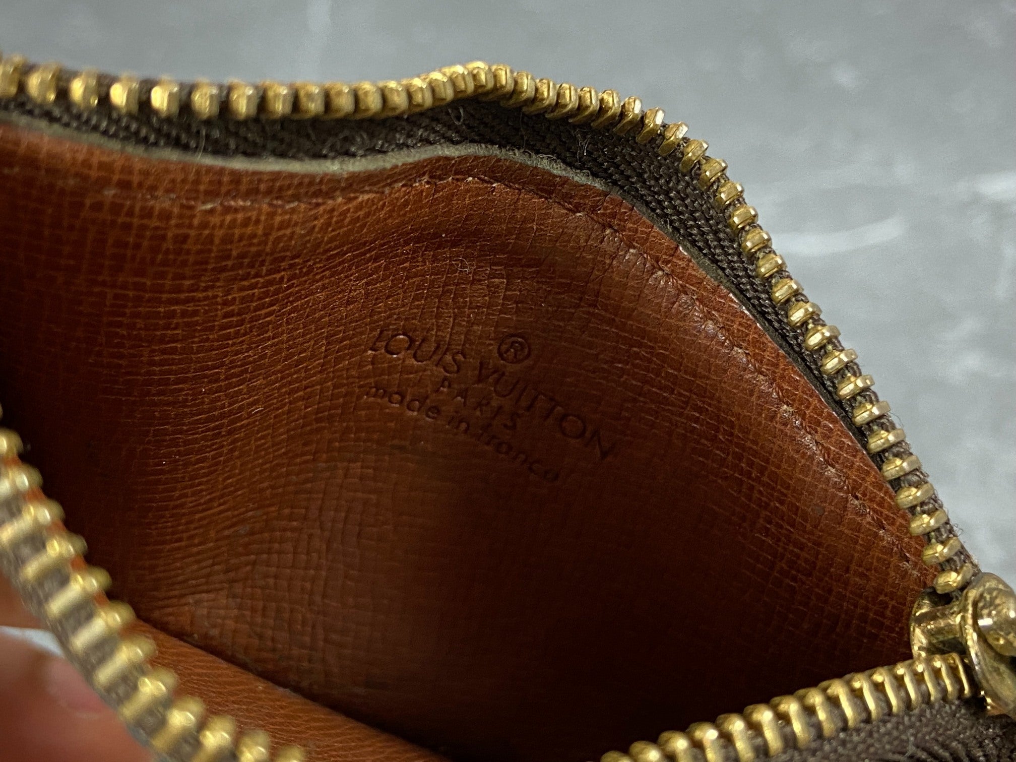 Louis Vuitton Pochette Cles Key Pouch Monogram Canvas incl. Box