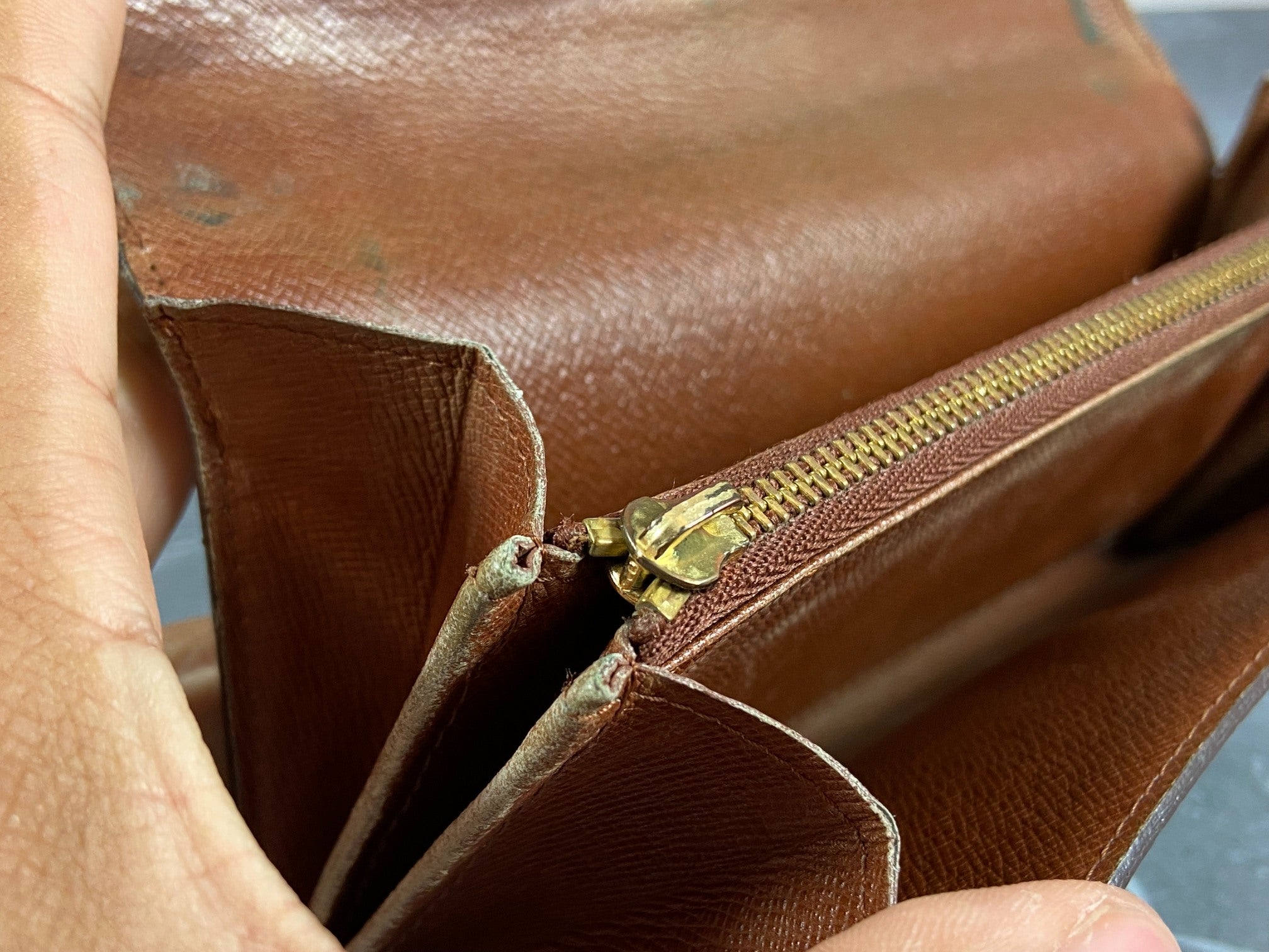 Louis Vuitton Sarah Wallet Monogram Canvas