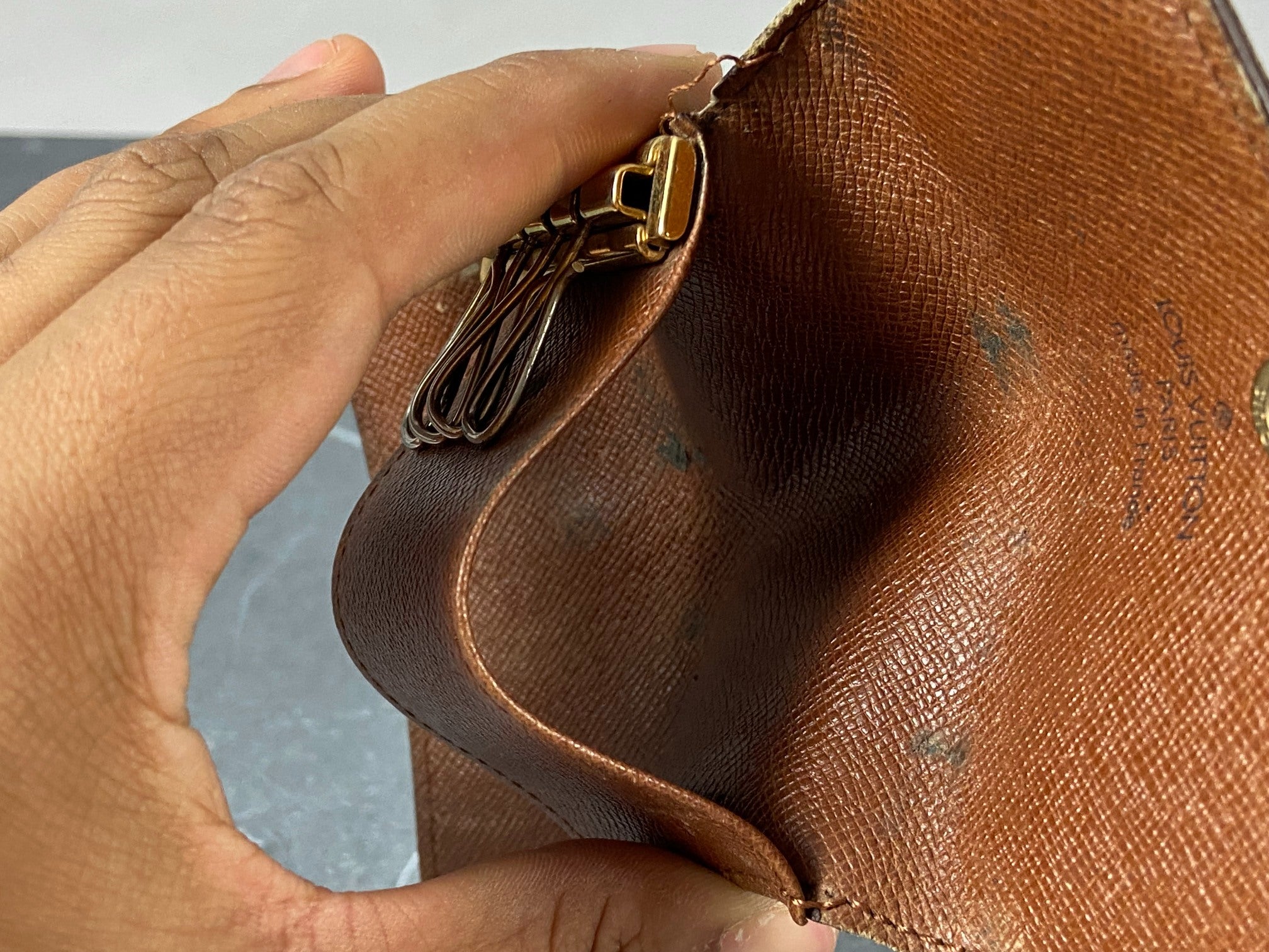 Louis Vuitton 4 Key Holder Monogram Canvas