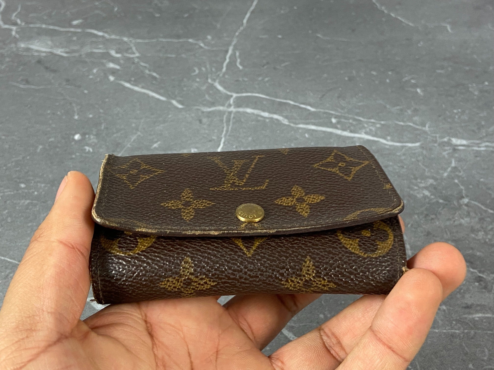 Louis Vuitton 6 Key Holder Monogram Canvas