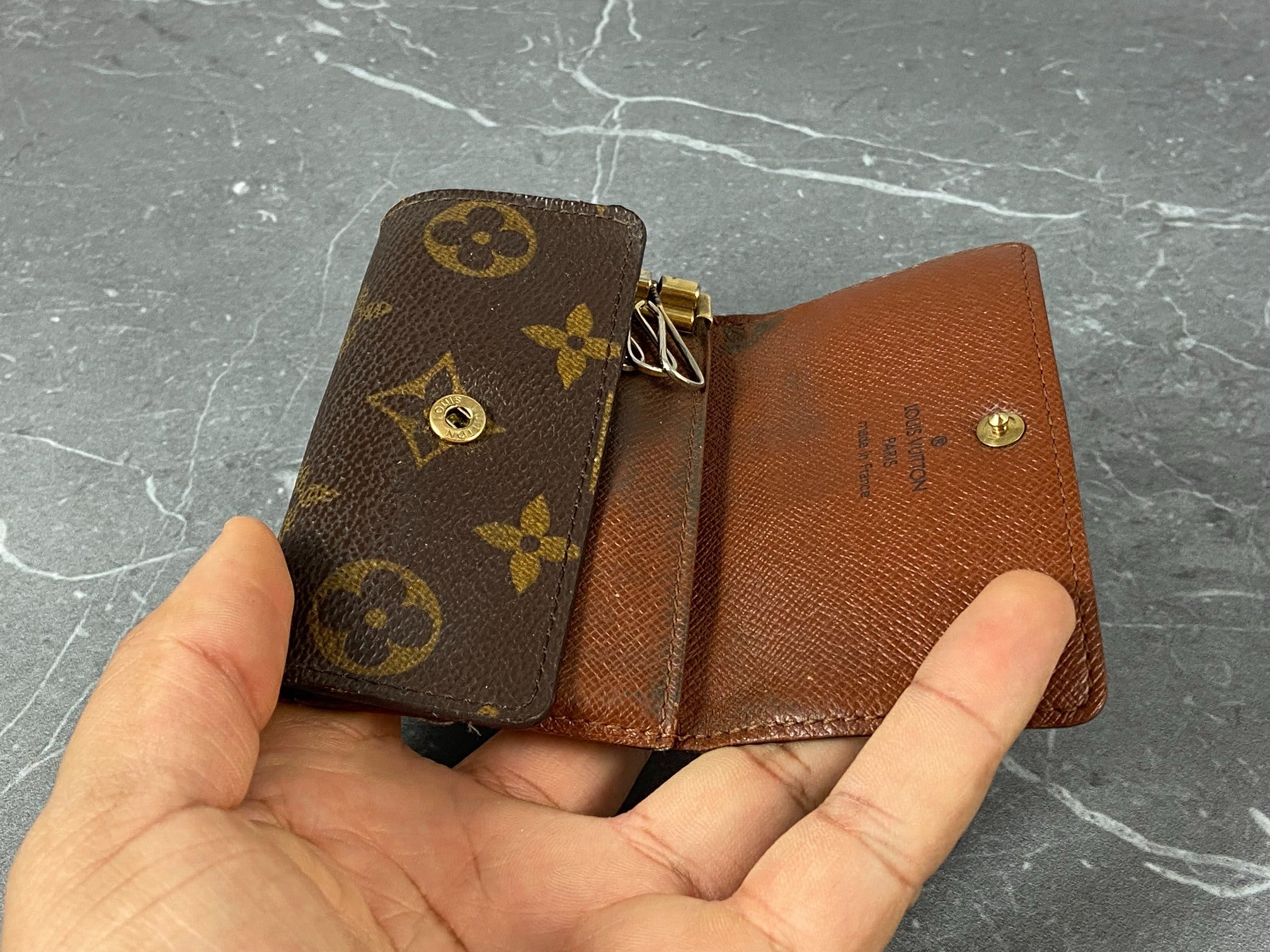Louis Vuitton 6 Key Holder Monogram Canvas