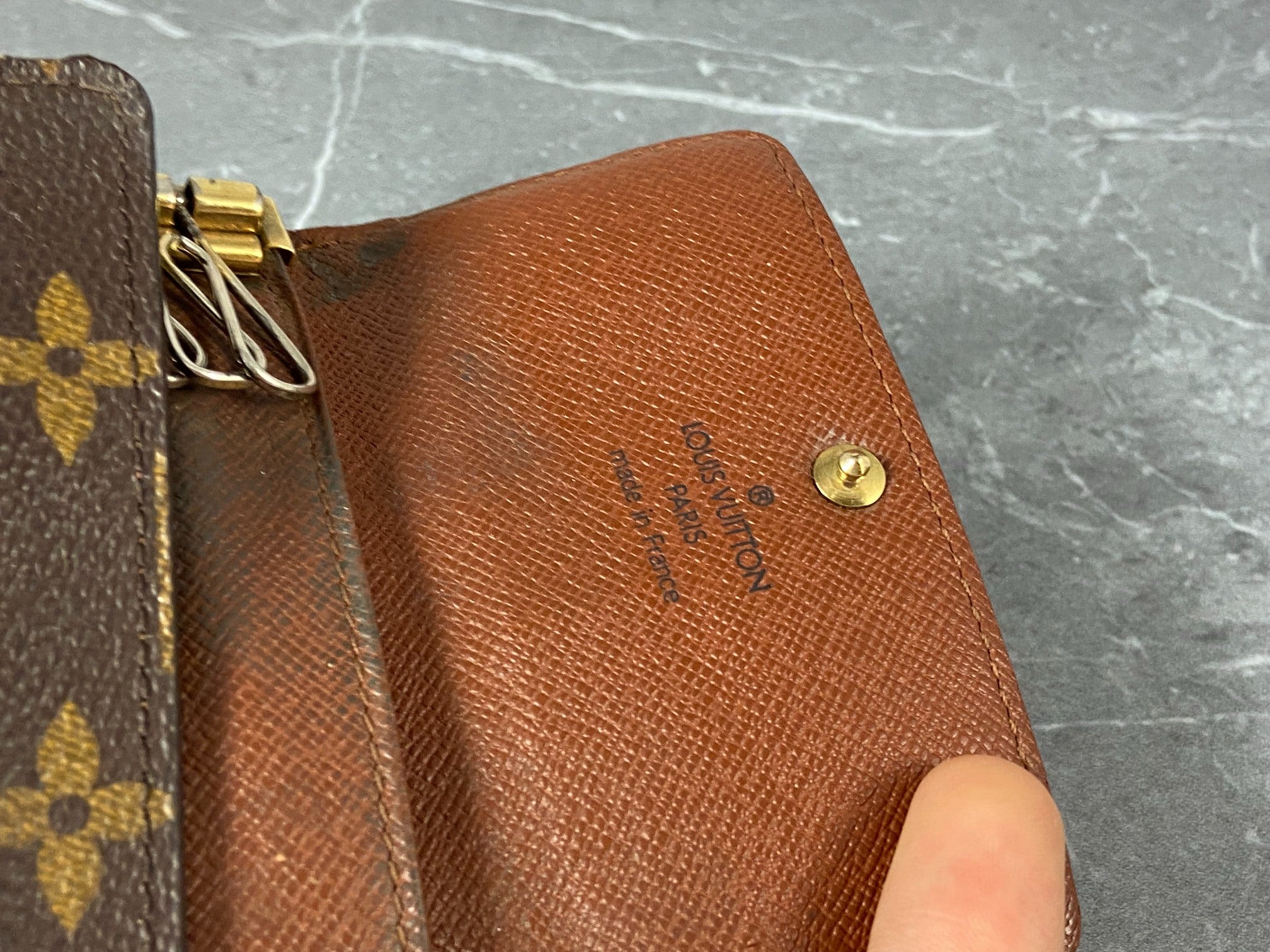 Louis Vuitton 6 Key Holder Monogram Canvas