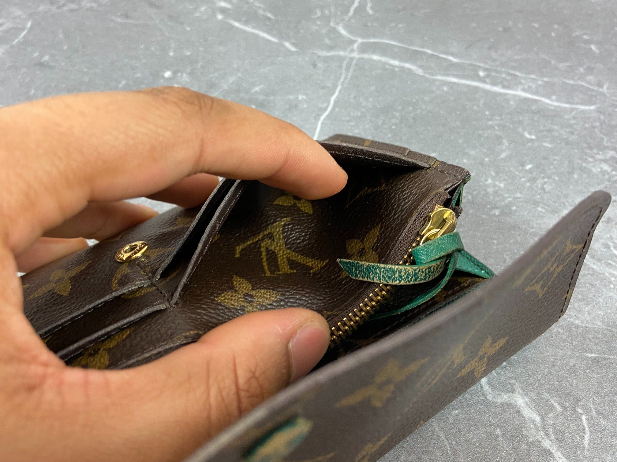 Louis Vuitton Emelie Wallet Monogram Canvas