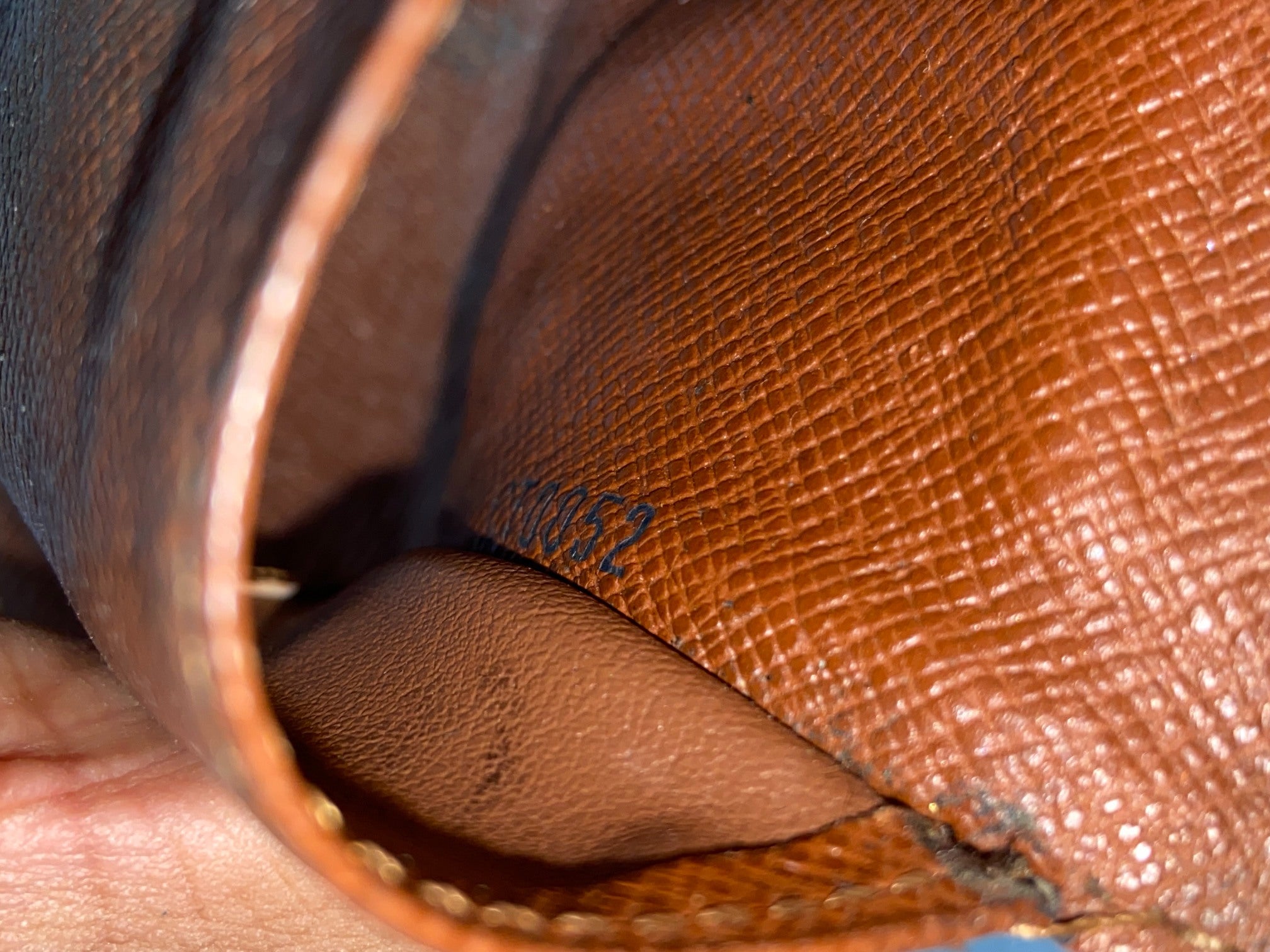 Louis Vuitton 6 Key Holder Monogram Canvas