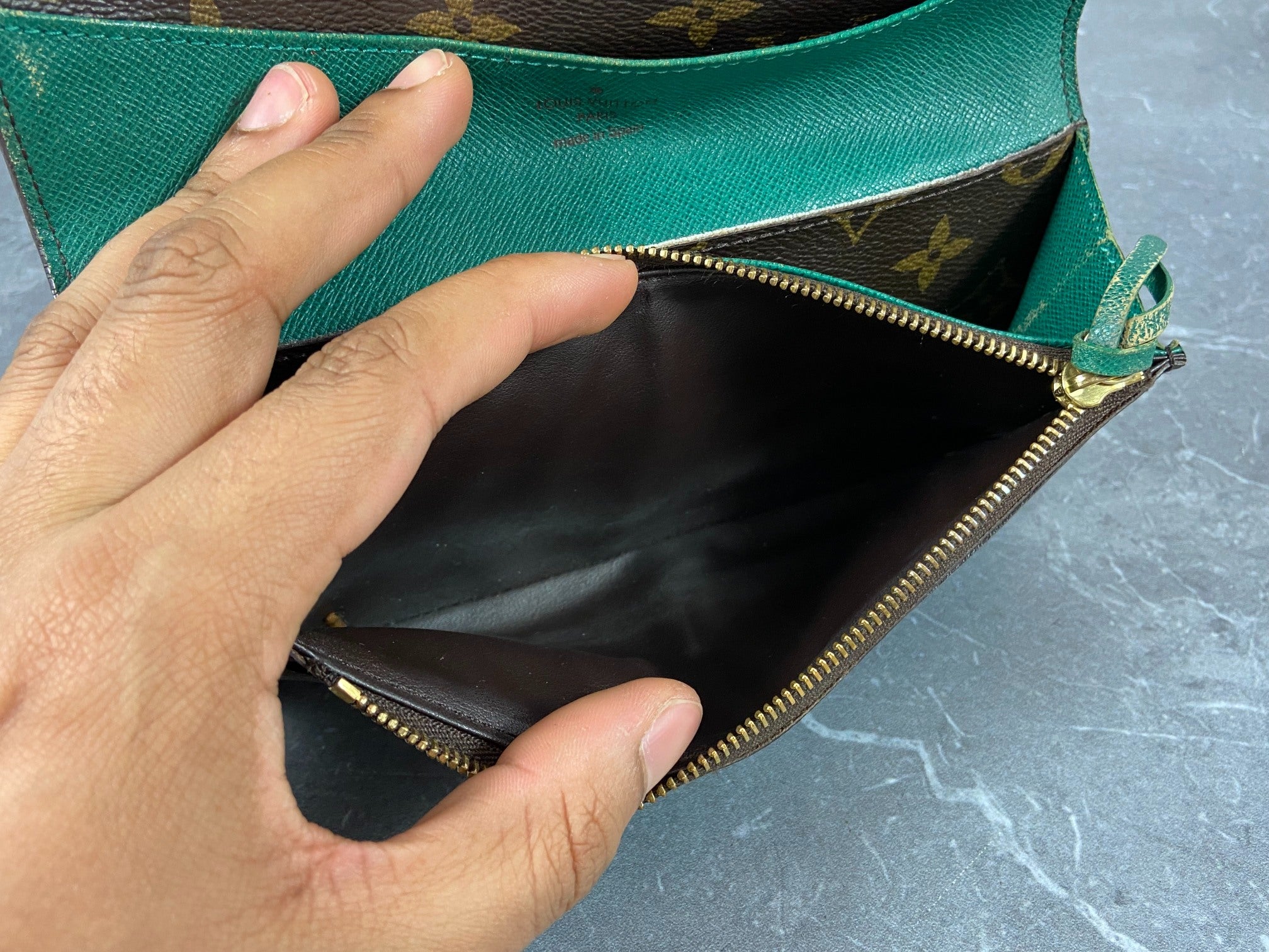 Louis Vuitton Emelie Wallet Monogram Canvas