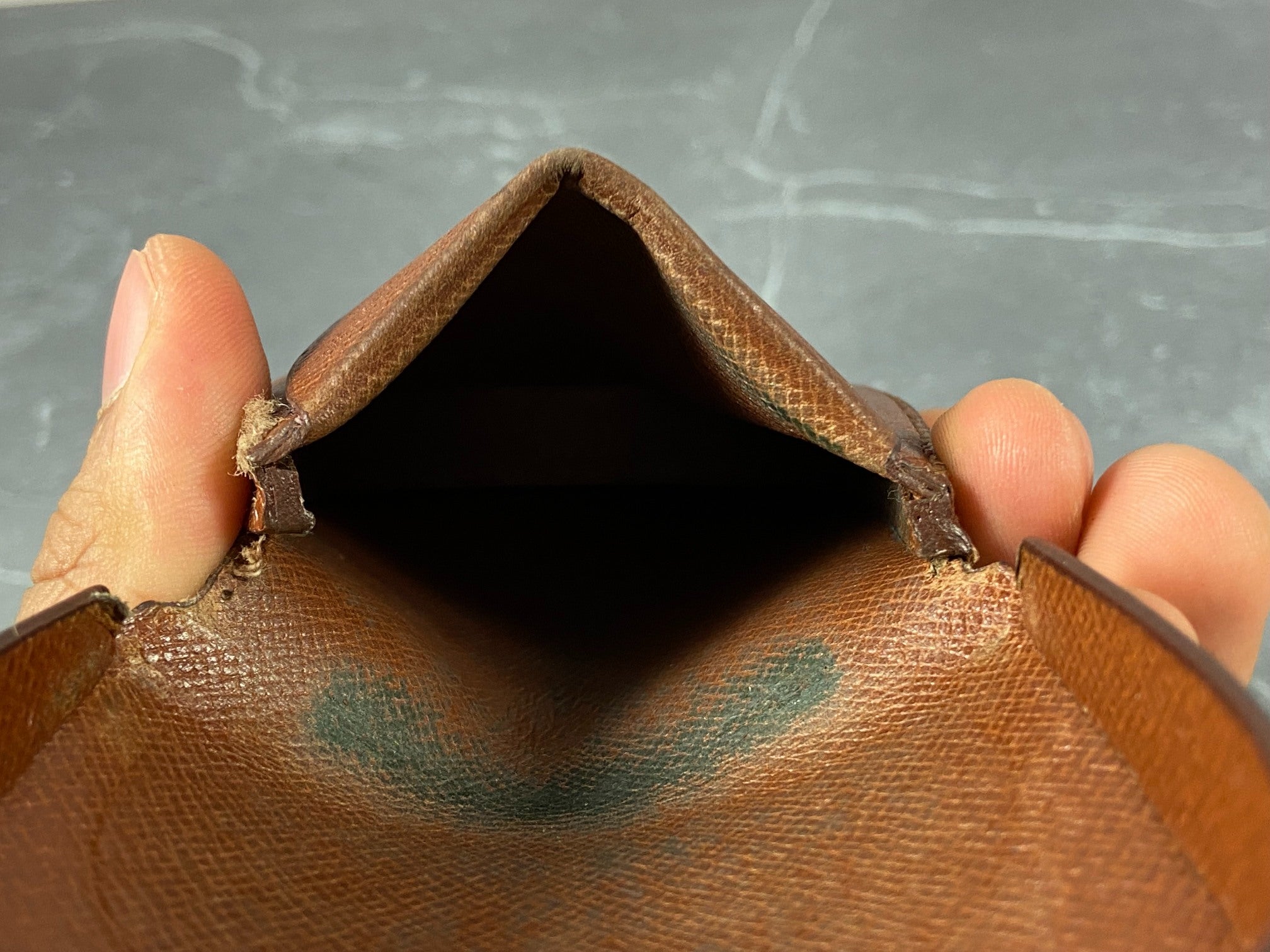 Louis Vuitton Coin Wallet Gousset Monogram Canvas