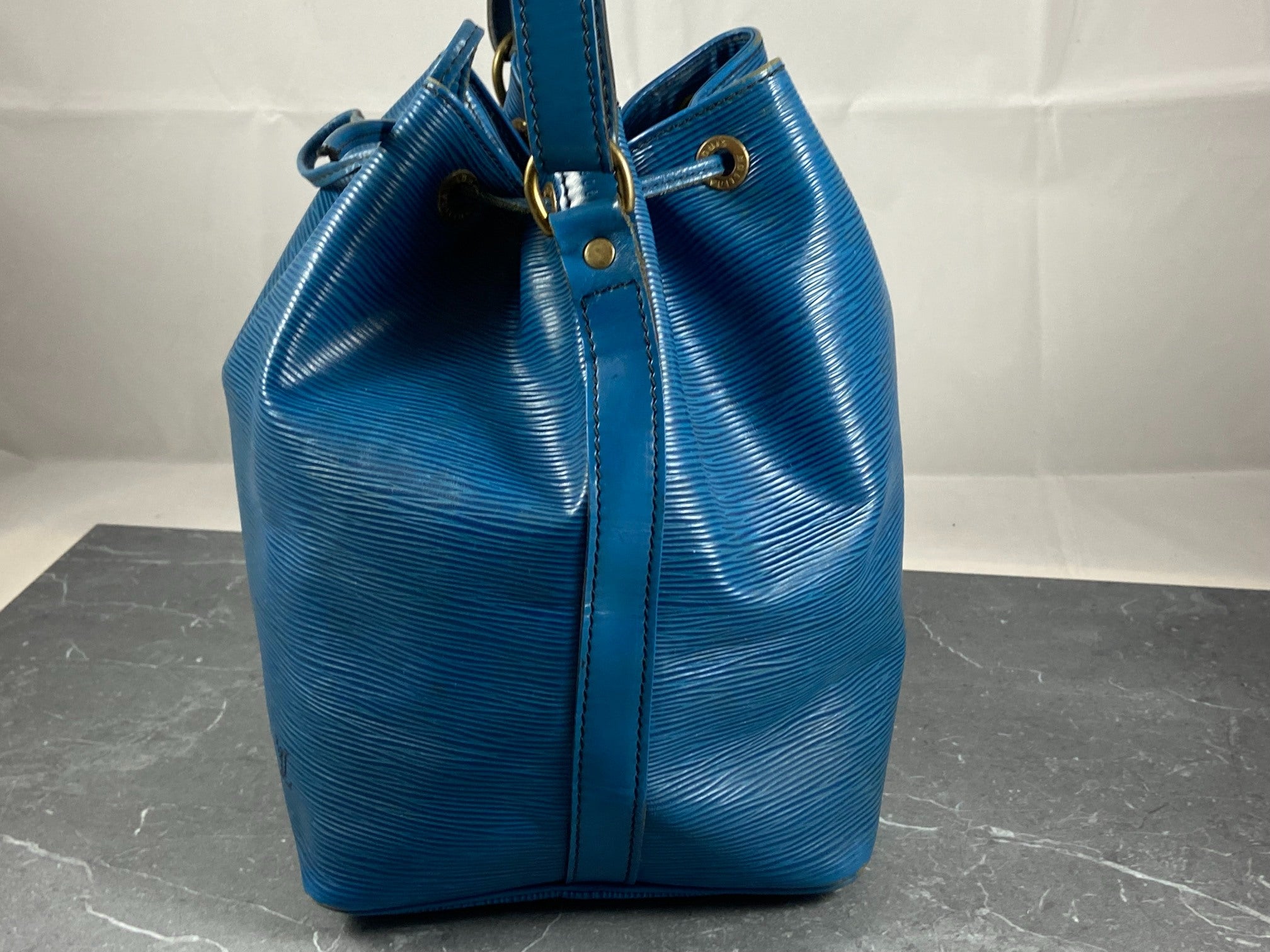 Louis Vuitton Sac Noé Petit Blue Epi Leather