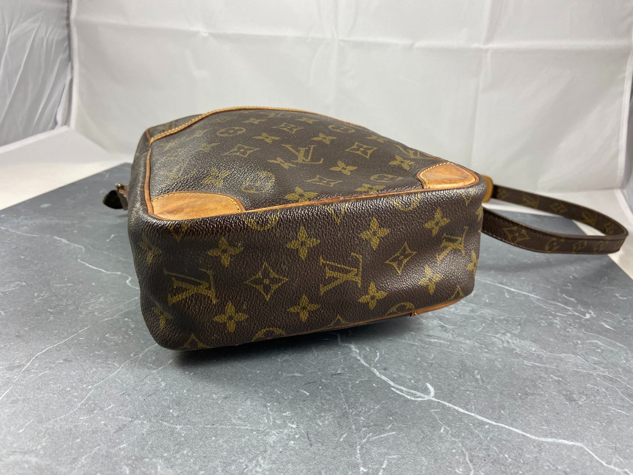 Louis Vuitton Danube MM Monogram Canvas