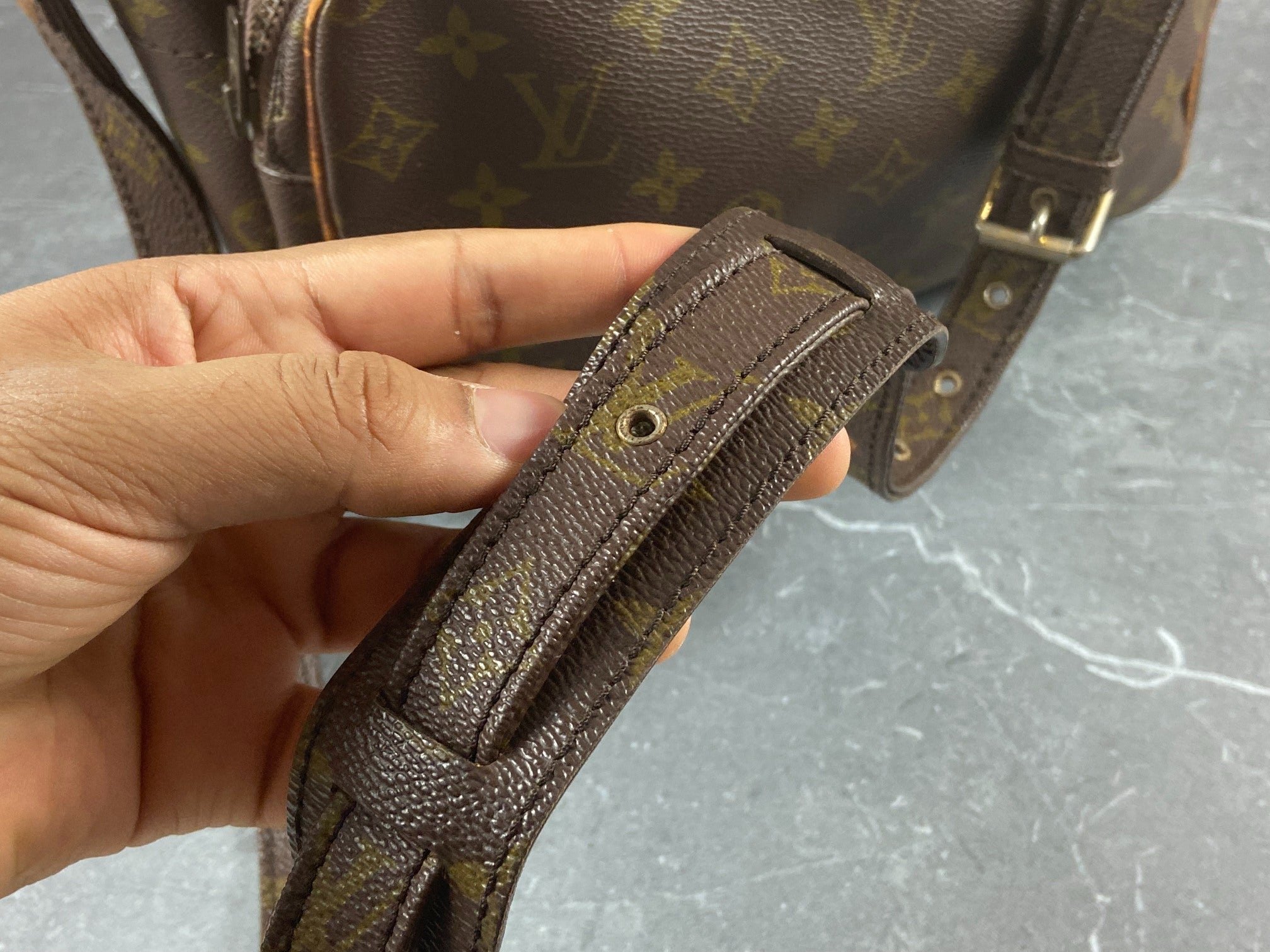 Louis Vuitton Nile GM Shoulder / Messenger Bag Monogram Canvas