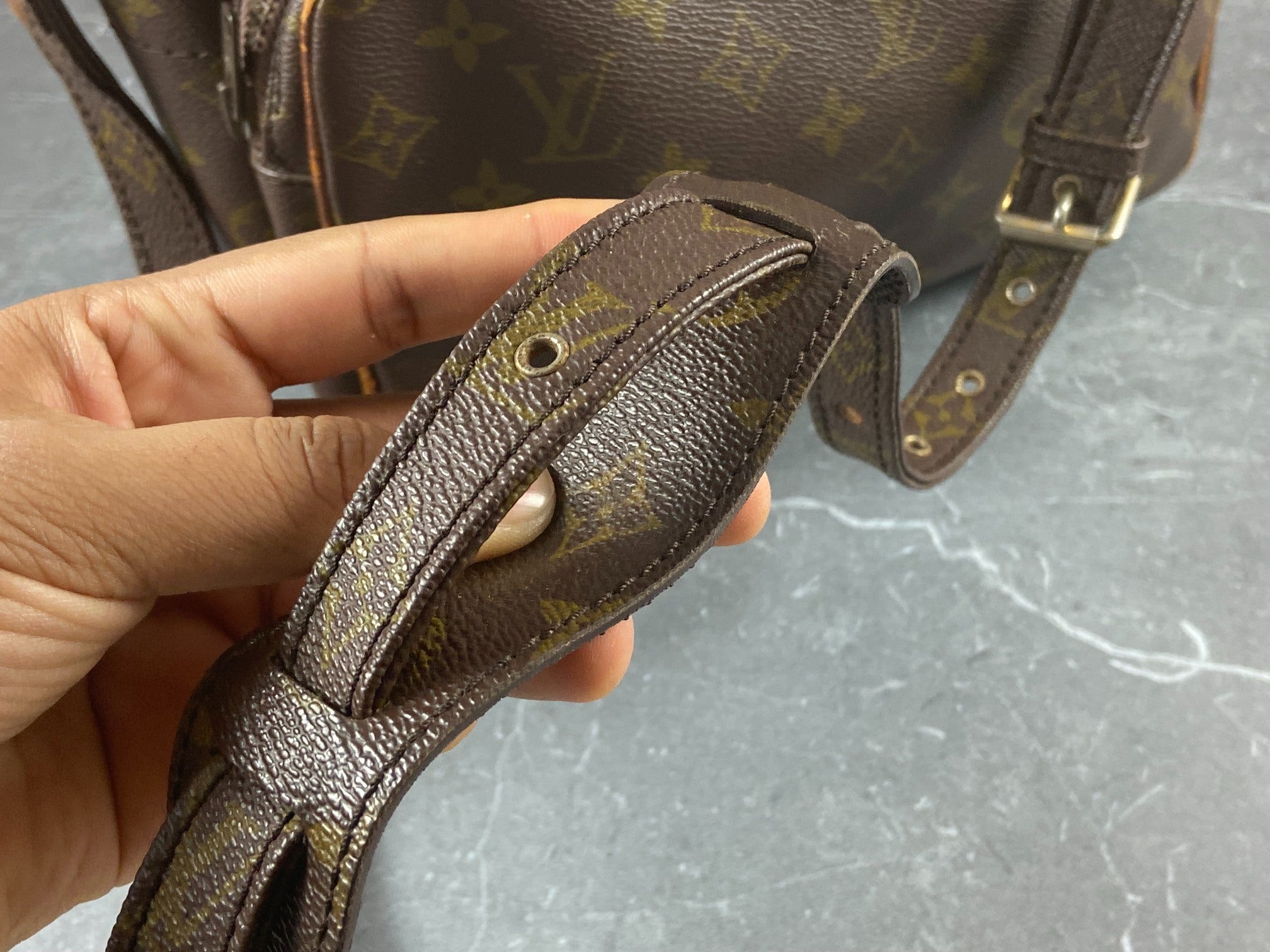 Louis Vuitton Nile GM Shoulder / Messenger Bag Monogram Canvas