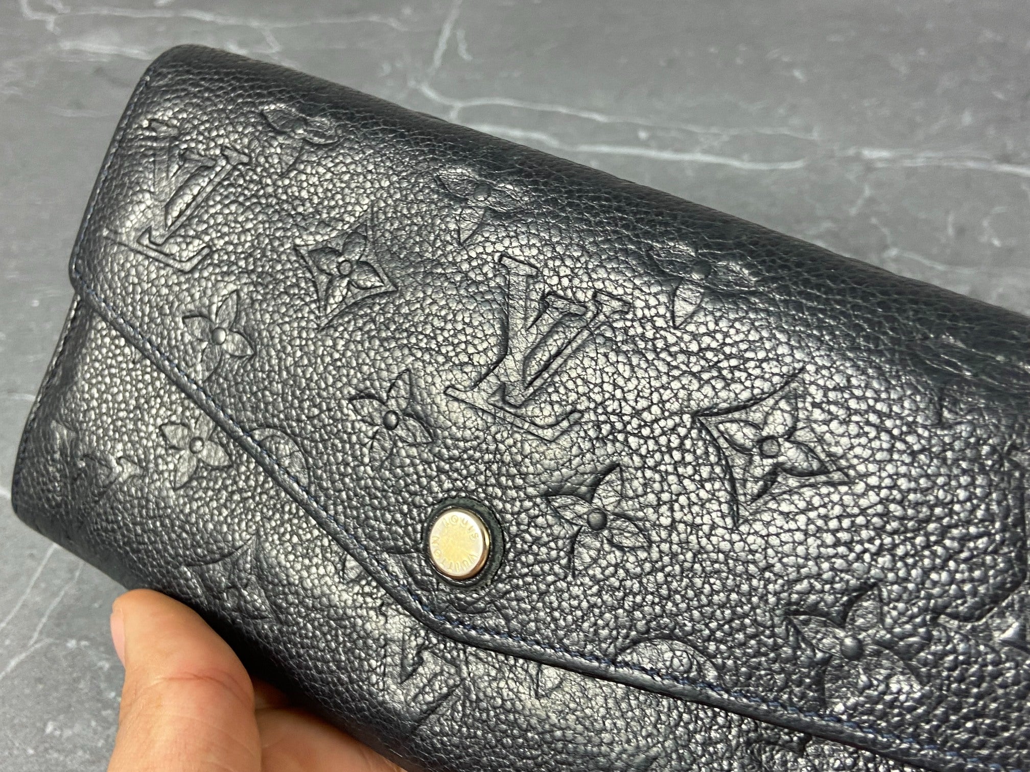 Louis Vuitton Curieuse Wallet Black Leather