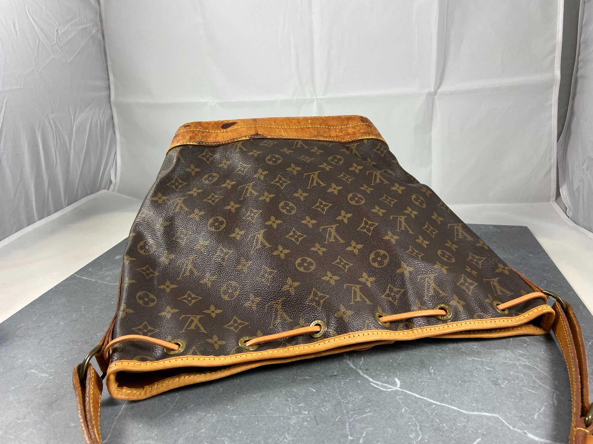 Louis Vuitton Sac Noé Grand Monogram Canvas