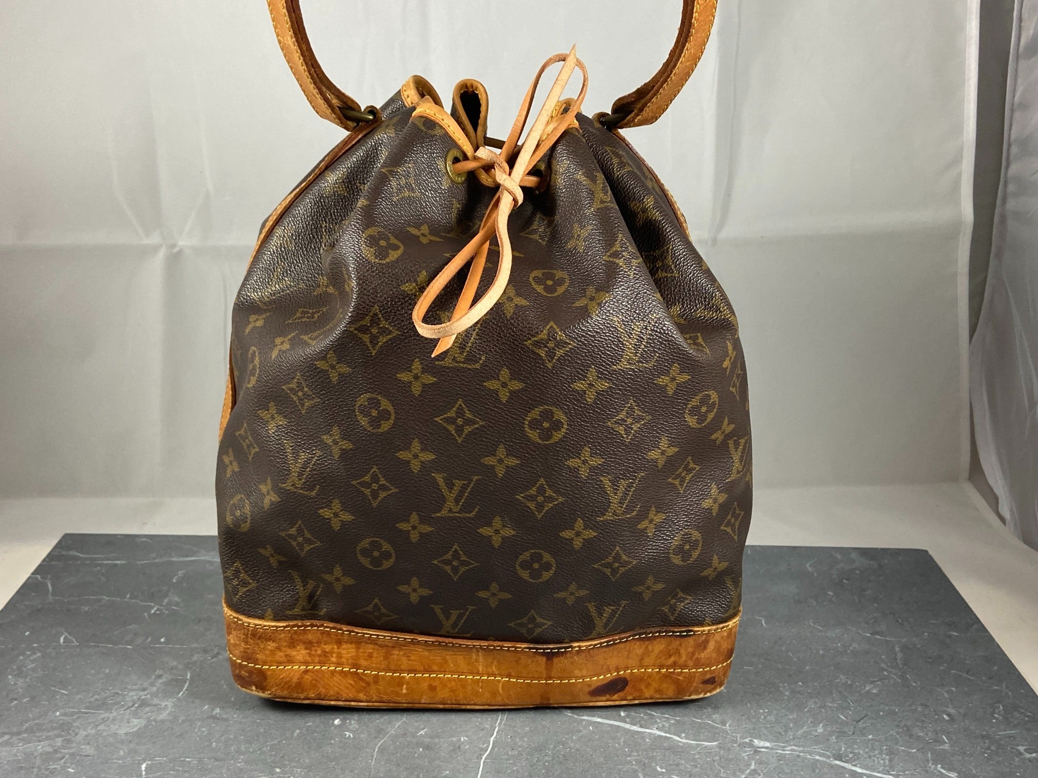 Louis Vuitton Sac Noé Grand Monogram Canvas
