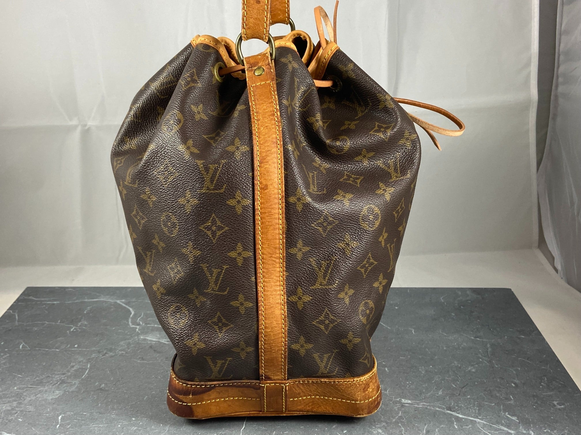 Louis Vuitton Sac Noé Grand Monogram Canvas