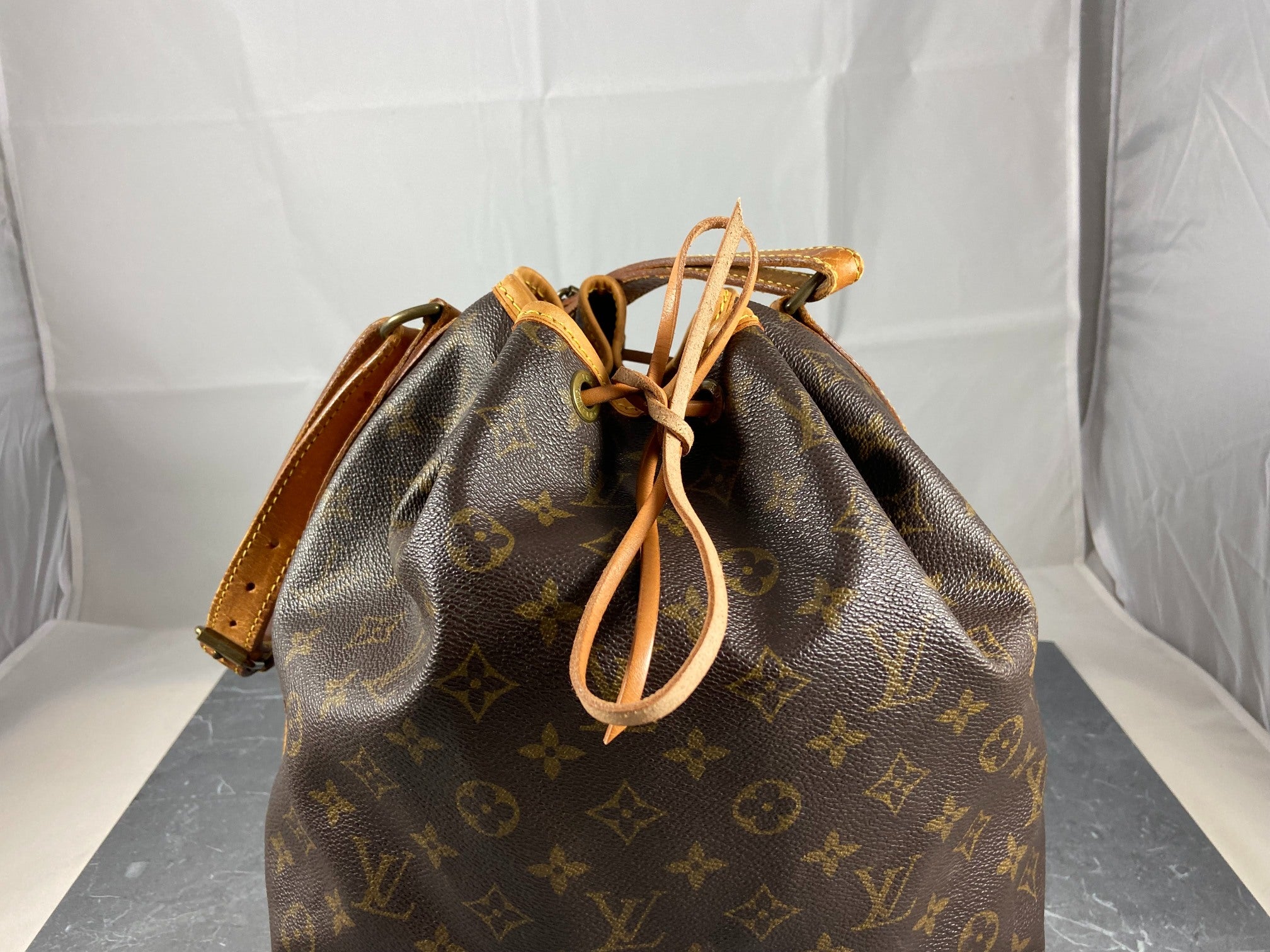 Louis Vuitton Sac Noé Grand Monogram Canvas