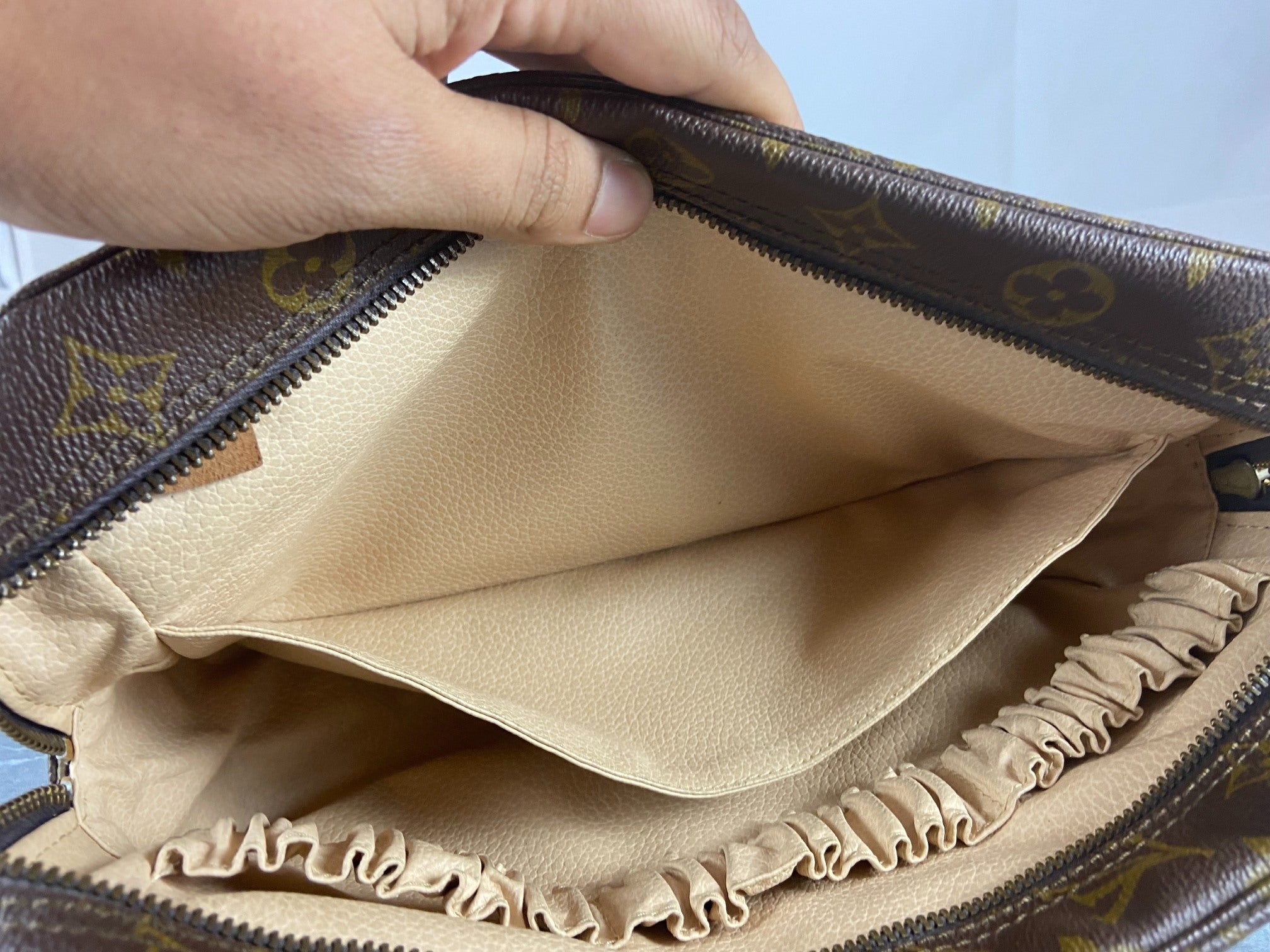 Louis Vuitton Trousse Toilette 28 Monogram Canvas