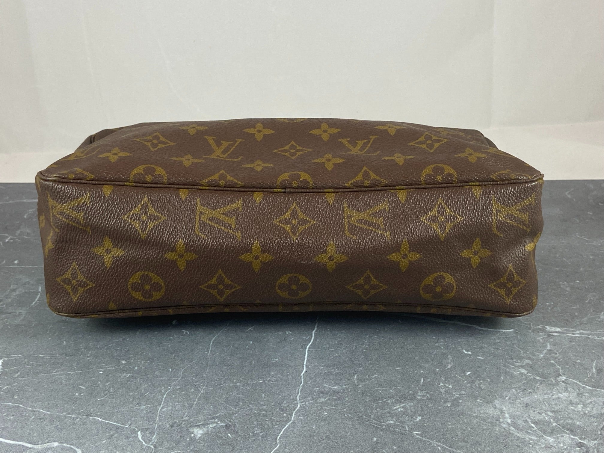 Louis Vuitton Trousse Toilette 28 Monogram Canvas