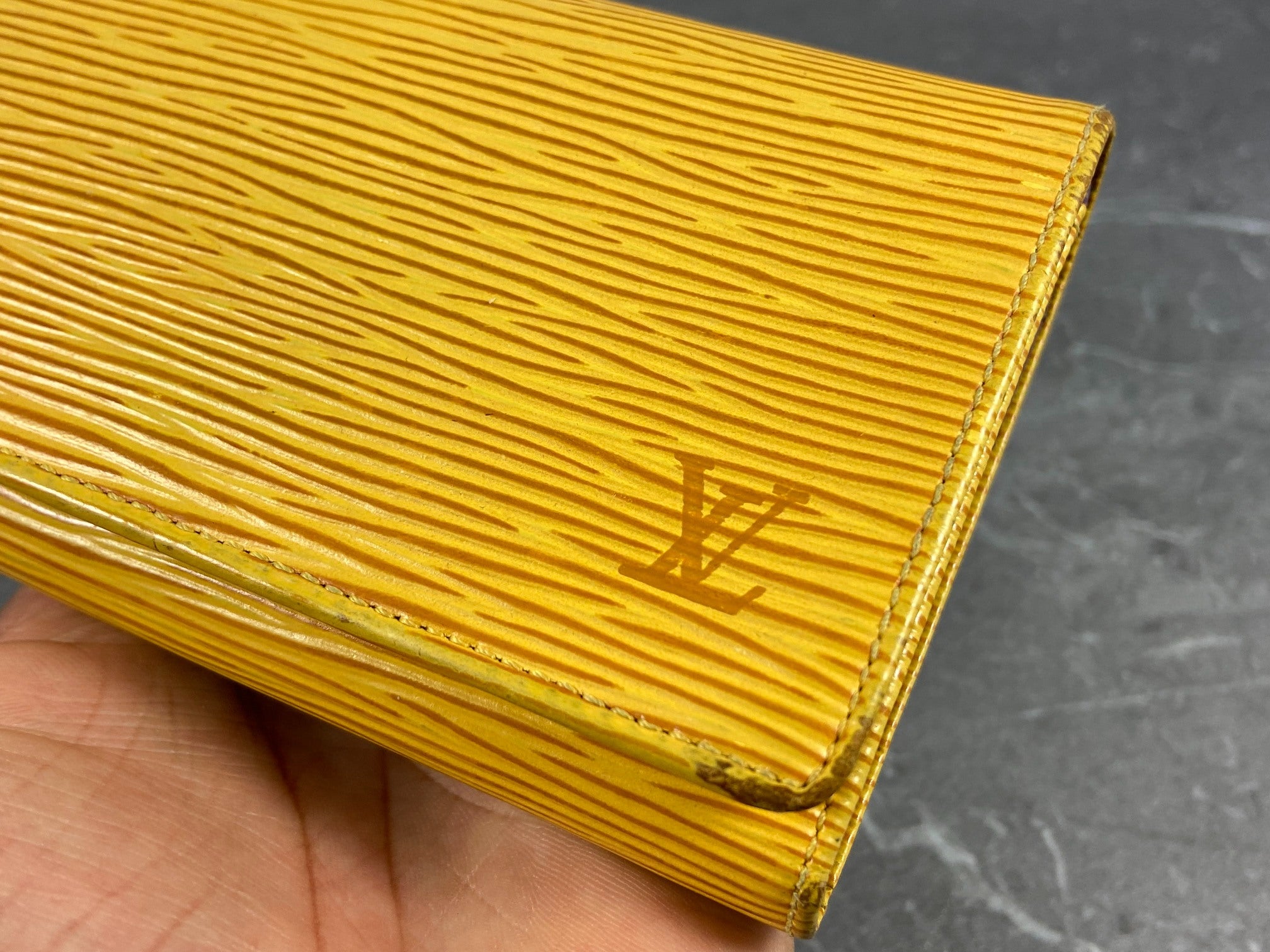 Louis Vuitton Porte-Monnaie Tresor Yellow Epi Leather