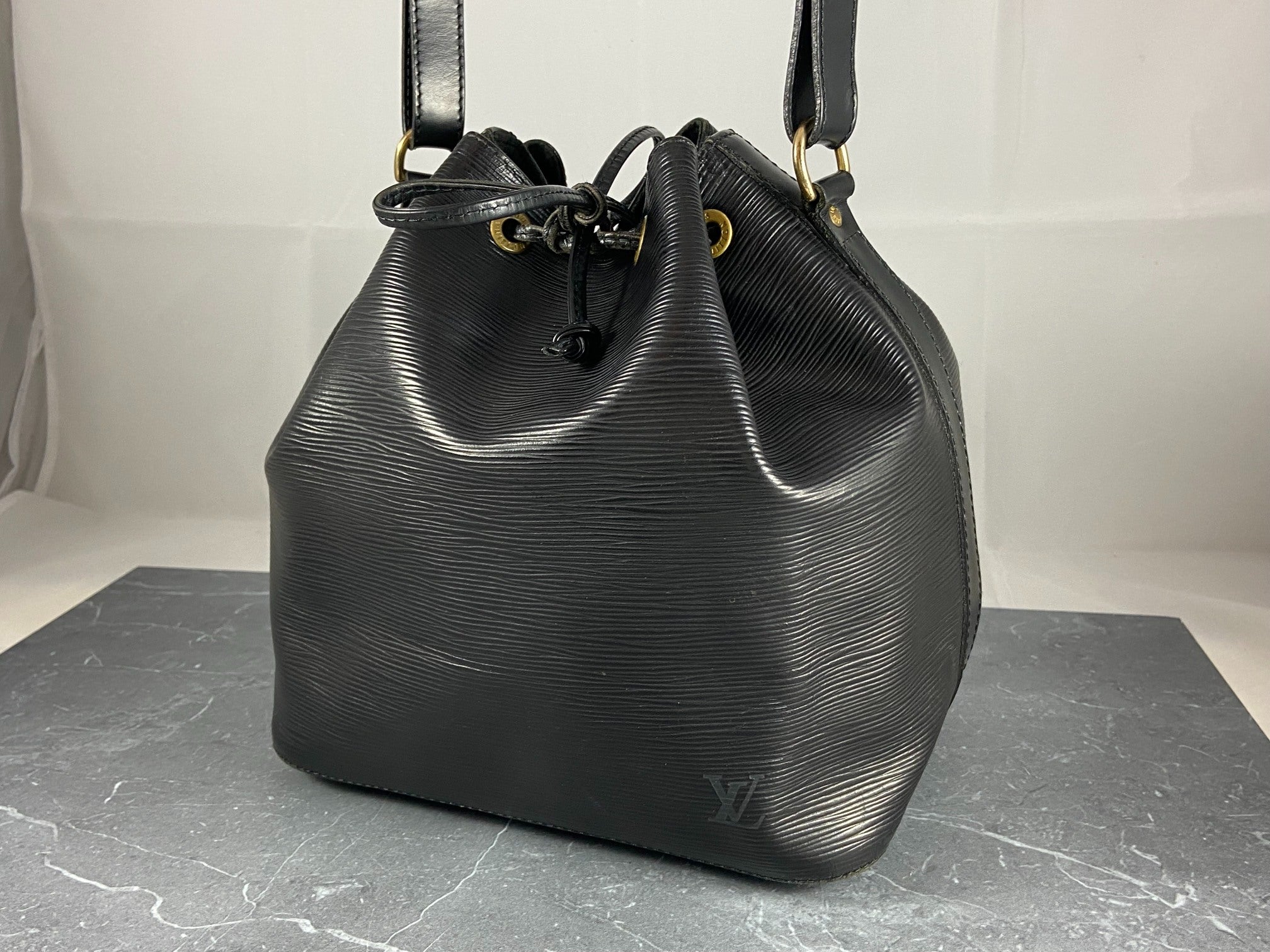 Louis Vuitton Sac Noé Petit Black Epi Leather
