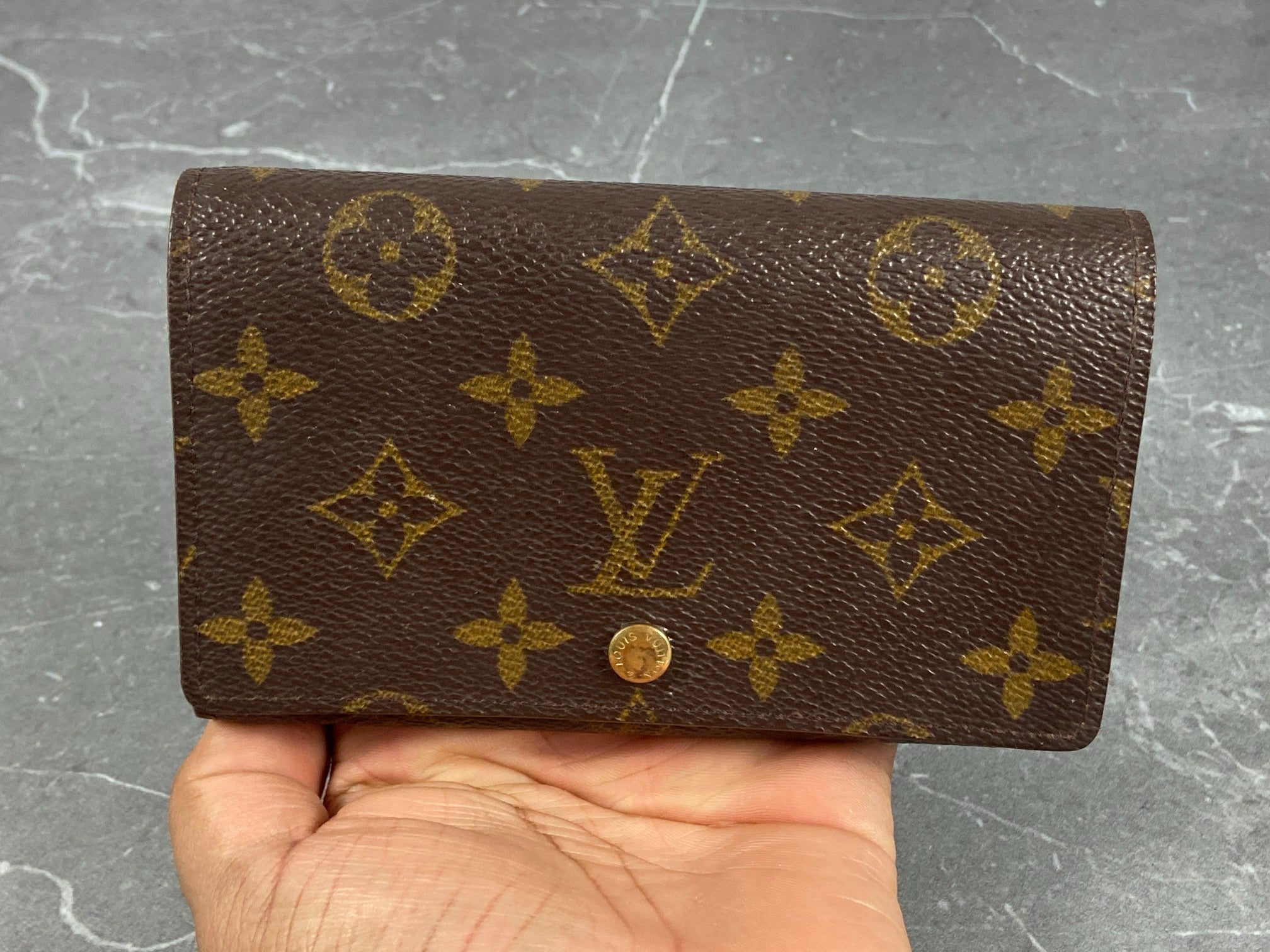 Louis Vuitton Porte-Monnaie Tresor Monogram Canvas