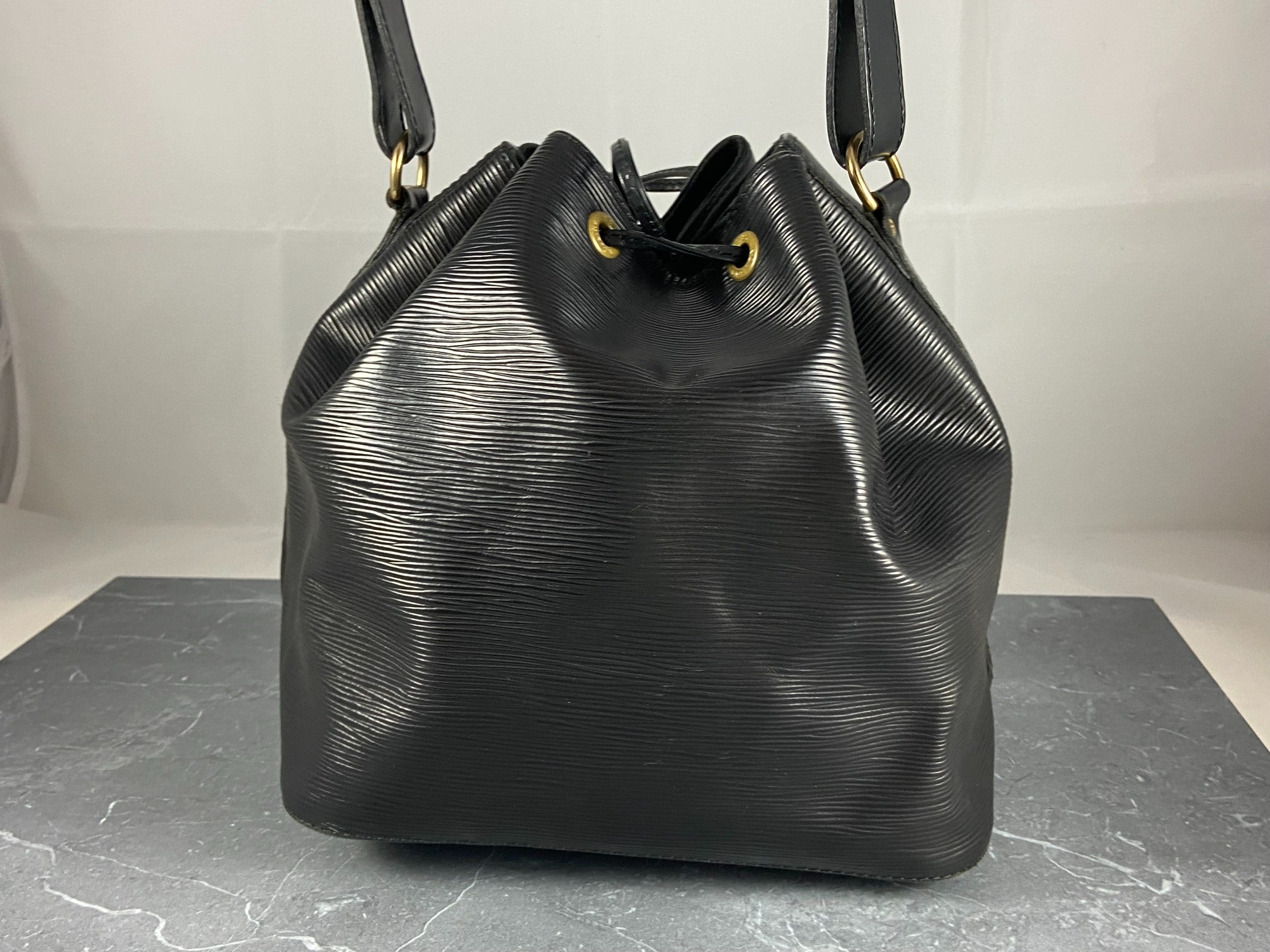 Louis Vuitton Sac Noé Petit Black Epi Leather