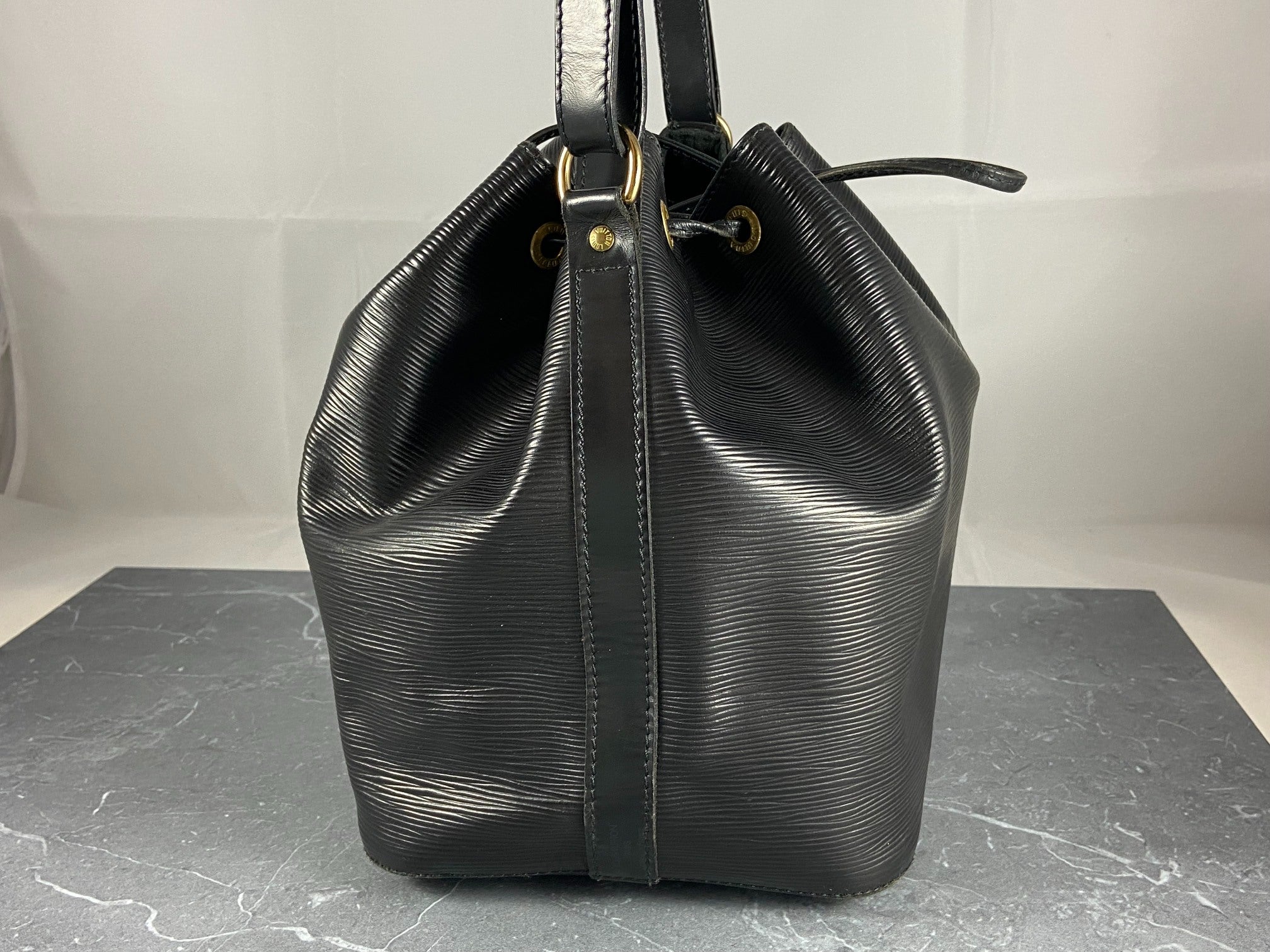 Louis Vuitton Sac Noé Petit Black Epi Leather