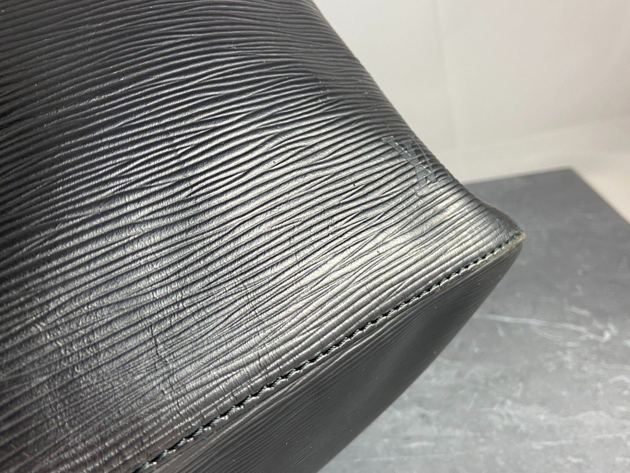 Louis Vuitton Sac Noé Petit Black Epi Leather