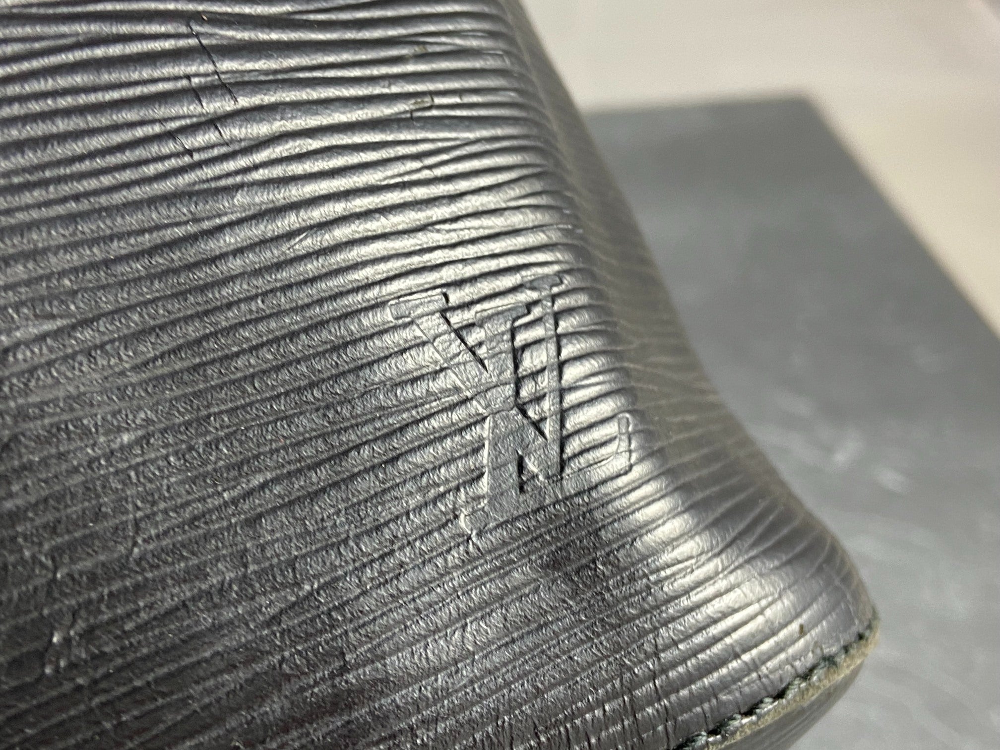 Louis Vuitton Sac Noé Petit Black Epi Leather