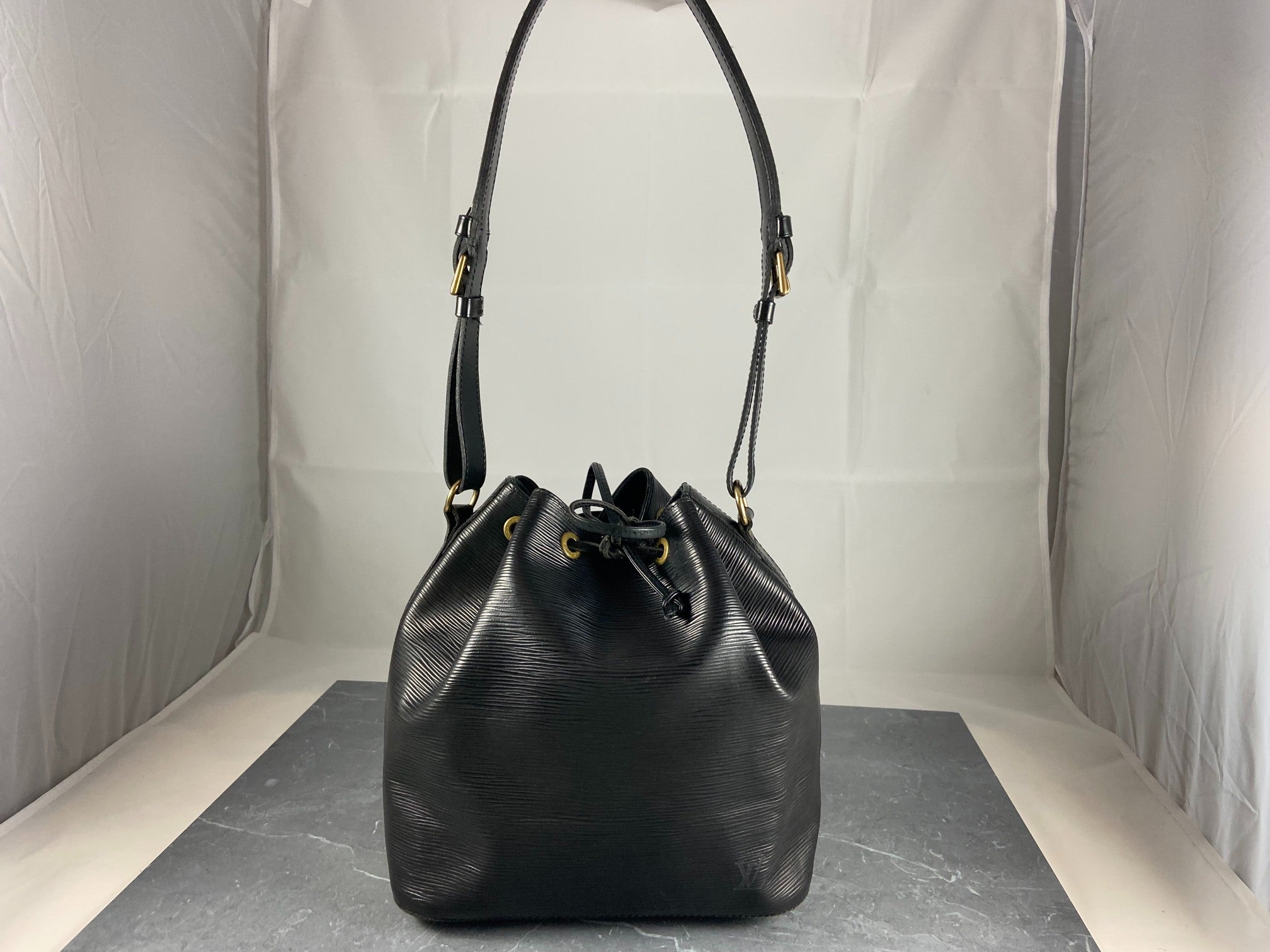 Louis Vuitton Sac Noé Petit Black Epi Leather