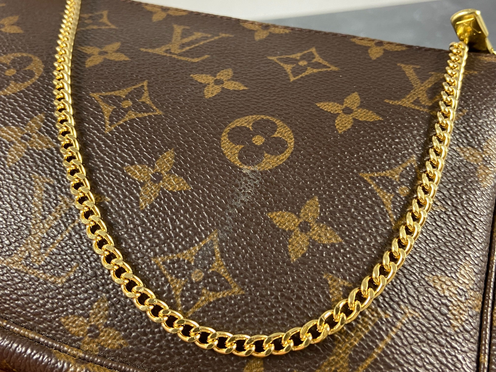 Louis Vuitton Pochette Accessoires Monogram Canvas