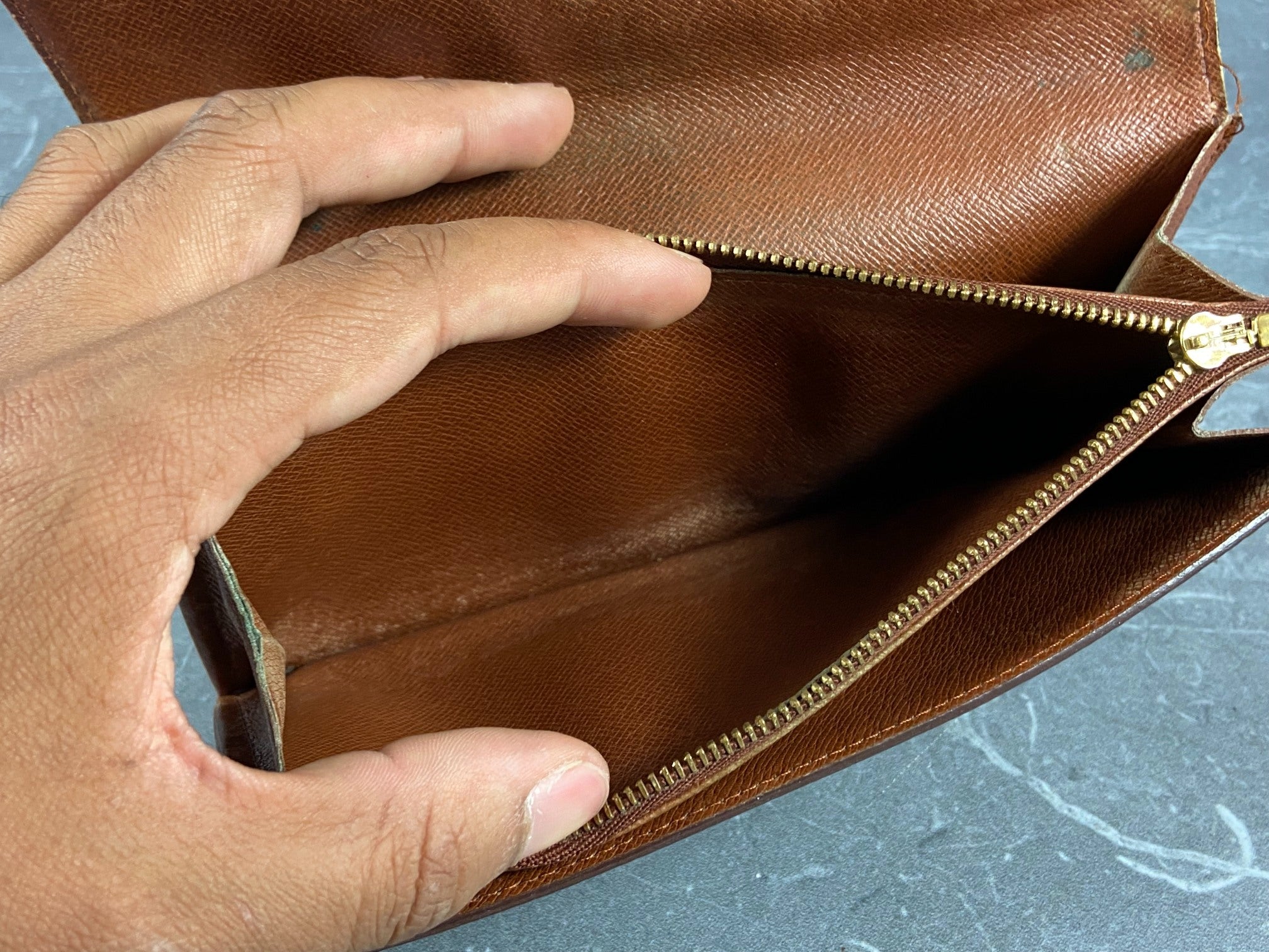 Louis Vuitton Sarah Wallet Monogram Canvas