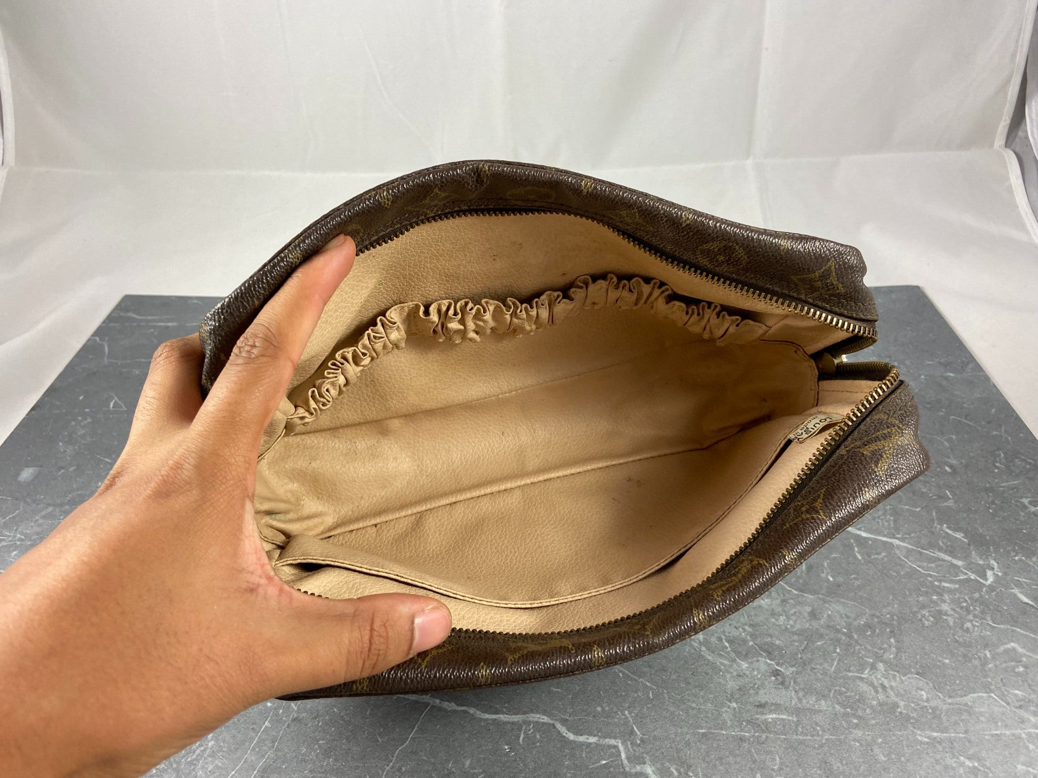 Louis Vuitton Trousse Toilette 28 Monogram Canvas