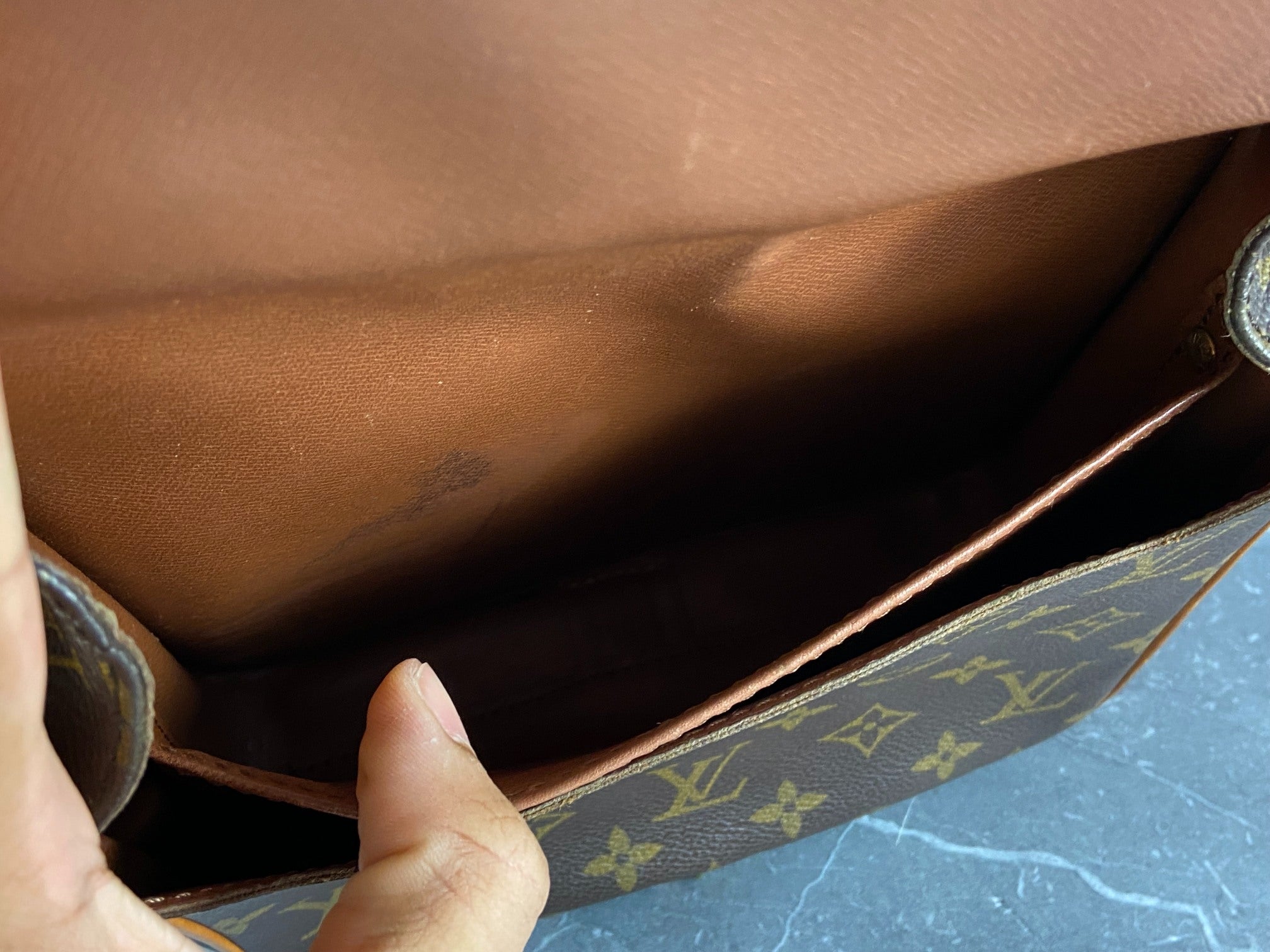 Louis Vuitton Cartouchière MM Shoulder Bag Monogram Canvas