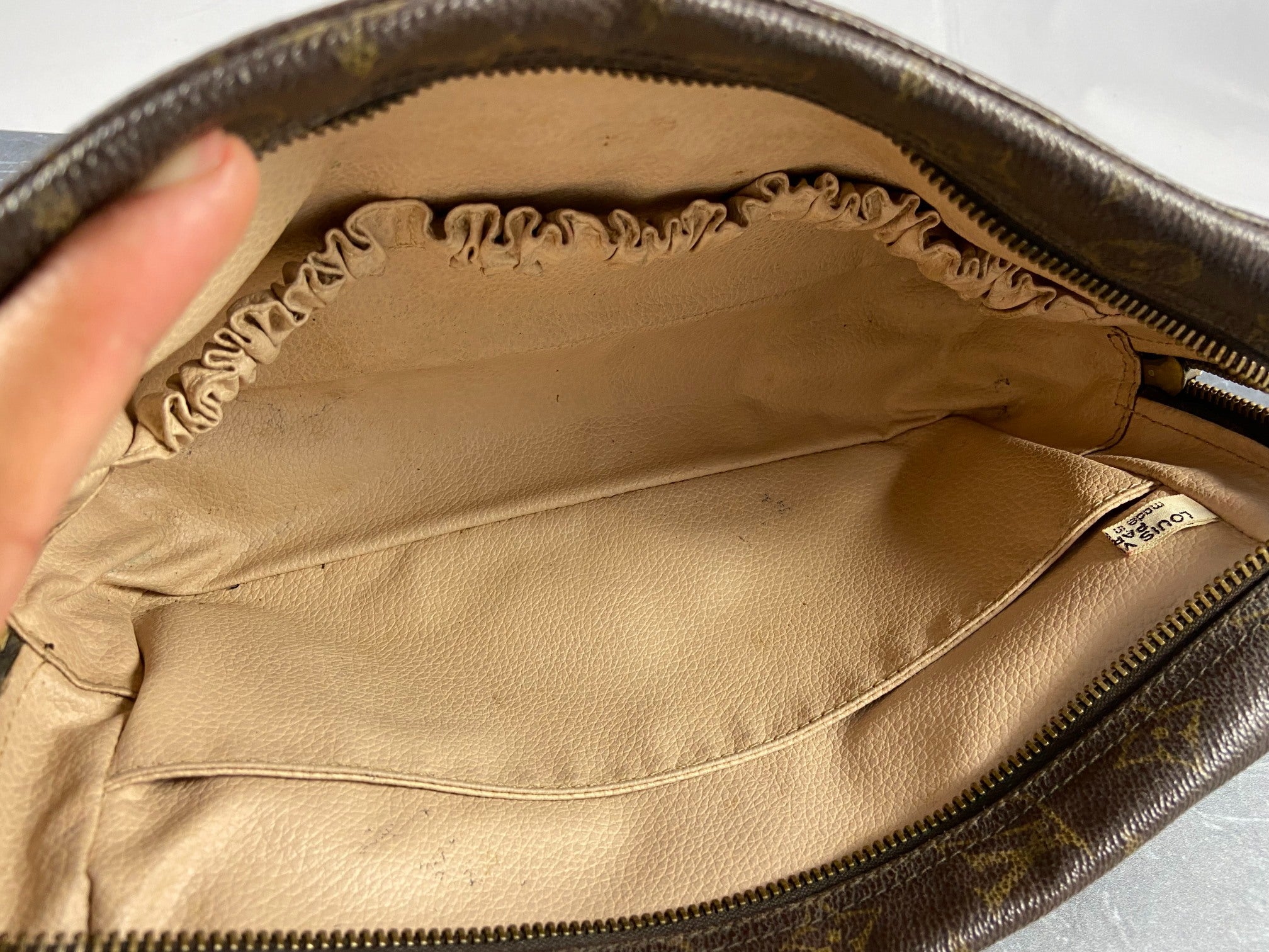 Louis Vuitton Trousse Toilette 28 Monogram Canvas