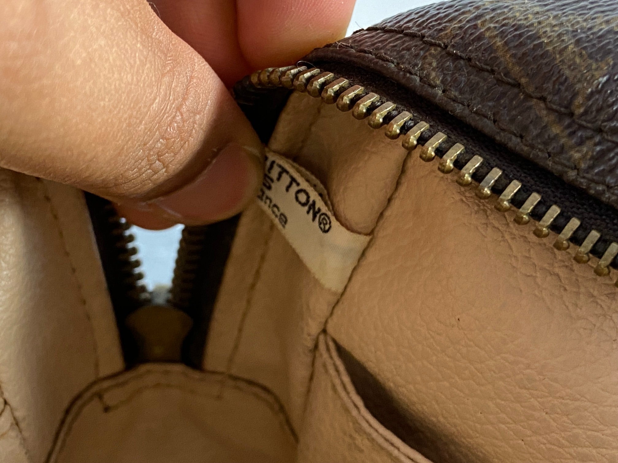 Louis Vuitton Trousse Toilette 28 Monogram Canvas