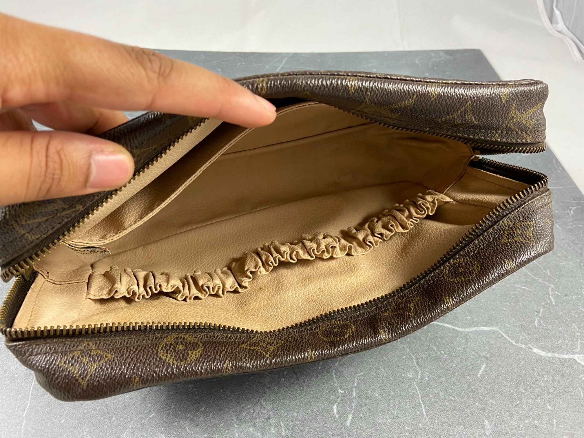 Louis Vuitton Trousse Toilette 28 Monogram Canvas