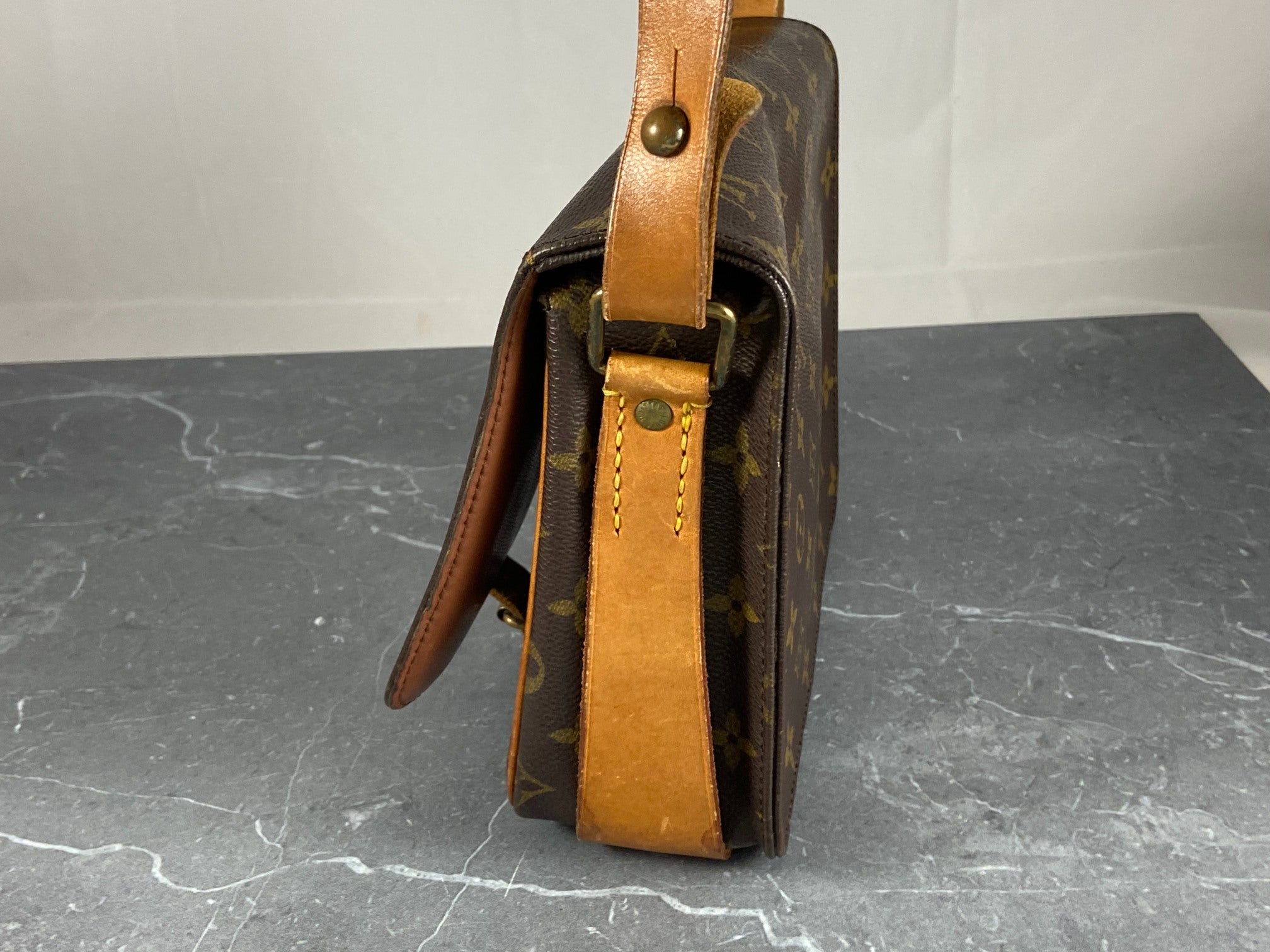 Louis Vuitton Cartouchière MM Shoulder Bag Monogram Canvas