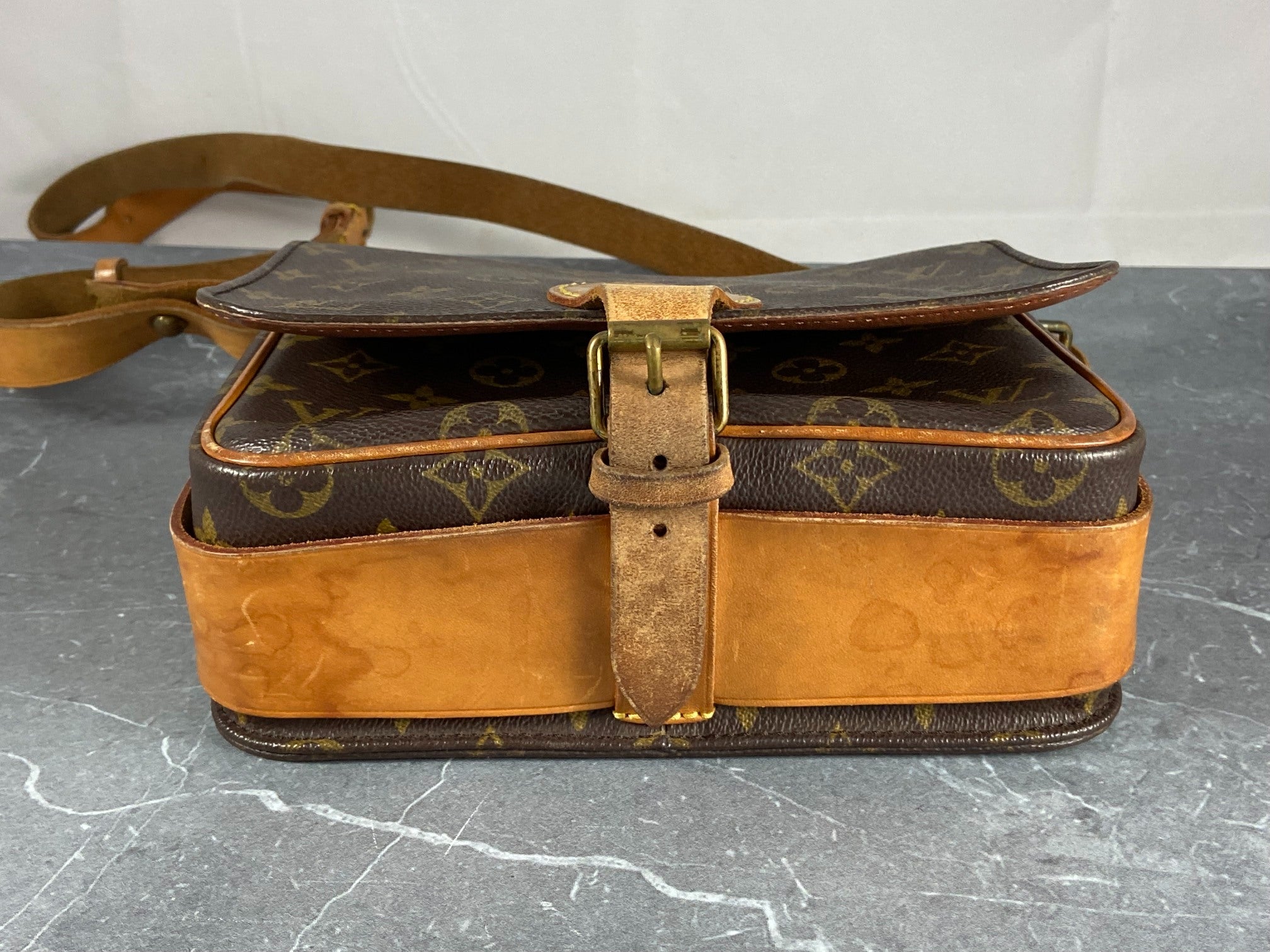 Louis Vuitton Cartouchière MM Shoulder Bag Monogram Canvas